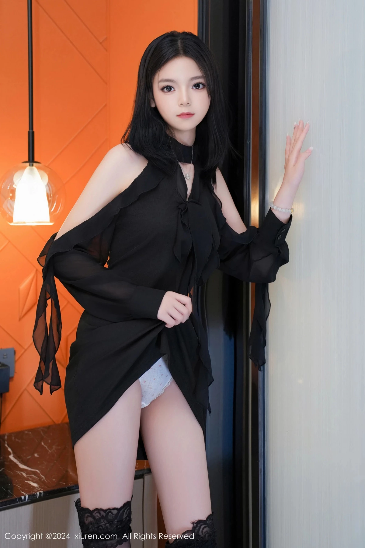 [[XiuRen秀人网]秀人网]No.8651_新人模特唐心心性感黑色连衣短裙配黑丝袜秀丰腴身材诱惑写真83P
