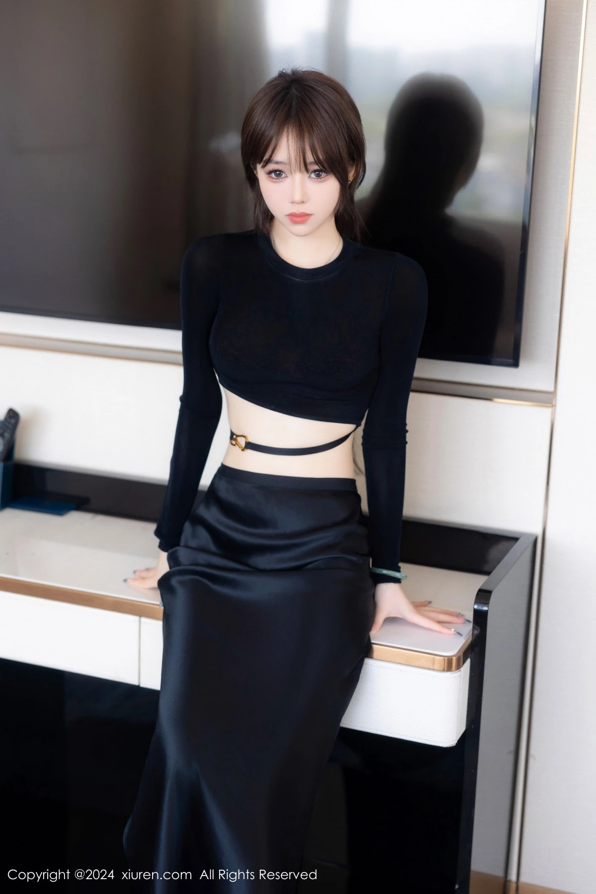 [[XiuRen秀人网]秀人网]No.8661_模特奶瓶性感黑色上衣配黑色长裙露粉黑内衣秀曼妙身姿诱惑写真83P