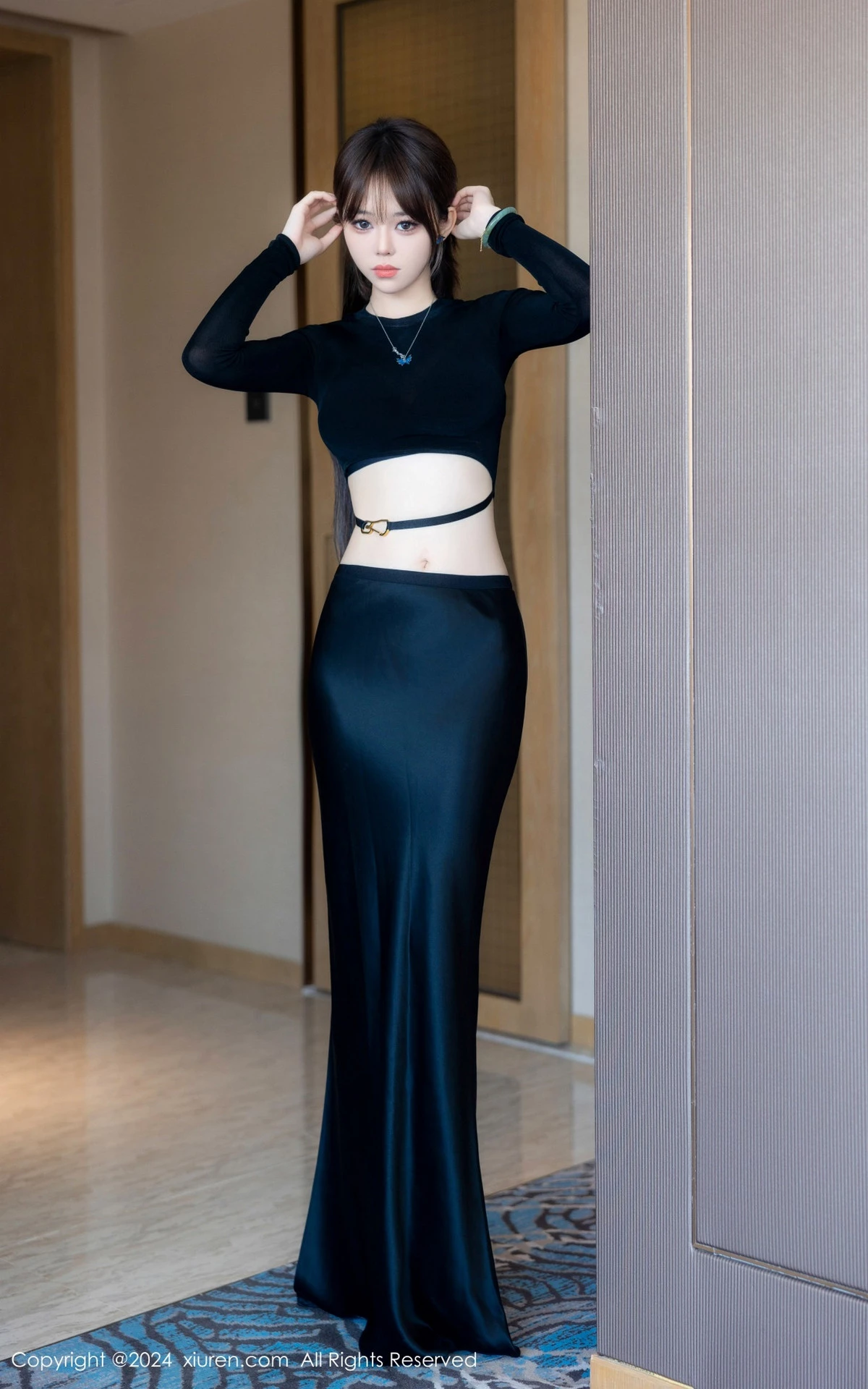 [[XiuRen秀人网]秀人网]No.8661_模特奶瓶性感黑色上衣配黑色长裙露粉黑内衣秀曼妙身姿诱惑写真83P