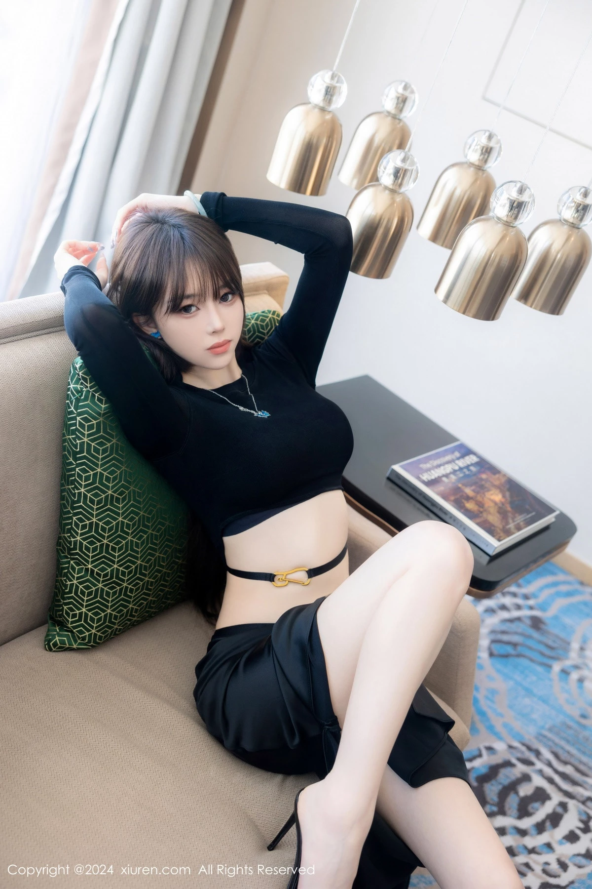 [[XiuRen秀人网]秀人网]No.8661_模特奶瓶性感黑色上衣配黑色长裙露粉黑内衣秀曼妙身姿诱惑写真83P