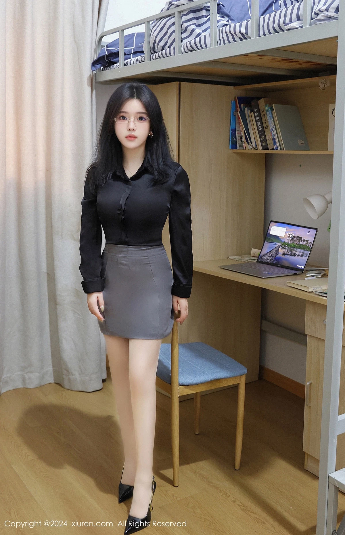 [[XiuRen秀人网]秀人网]No.8674_模特小薯条nienie宿舍场景性感OL服饰配肉丝秀曼妙身姿诱惑写真83P