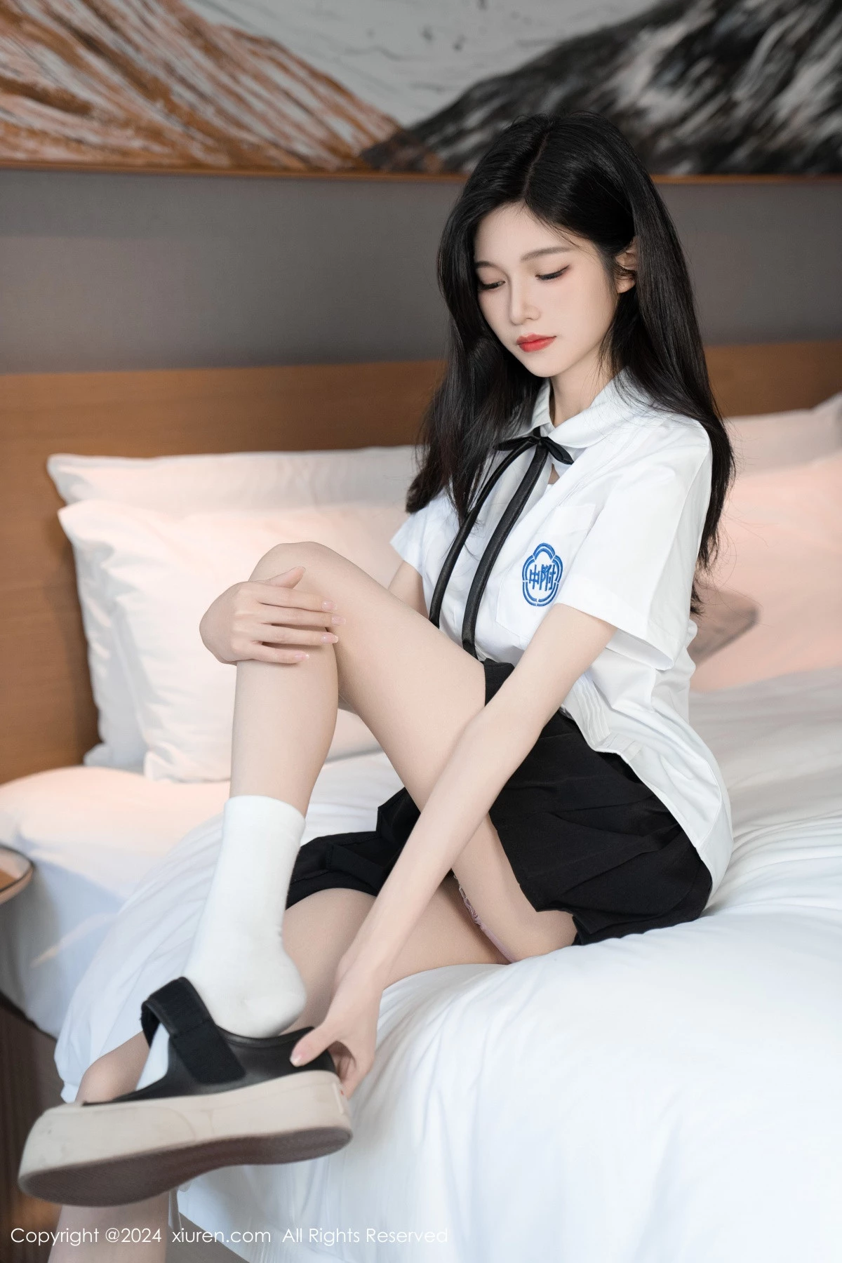 [[XiuRen秀人网]秀人网]No.8671_模特程程程性感学生制服半脱露粉色内衣秀苗条身材迷人诱惑写真90P