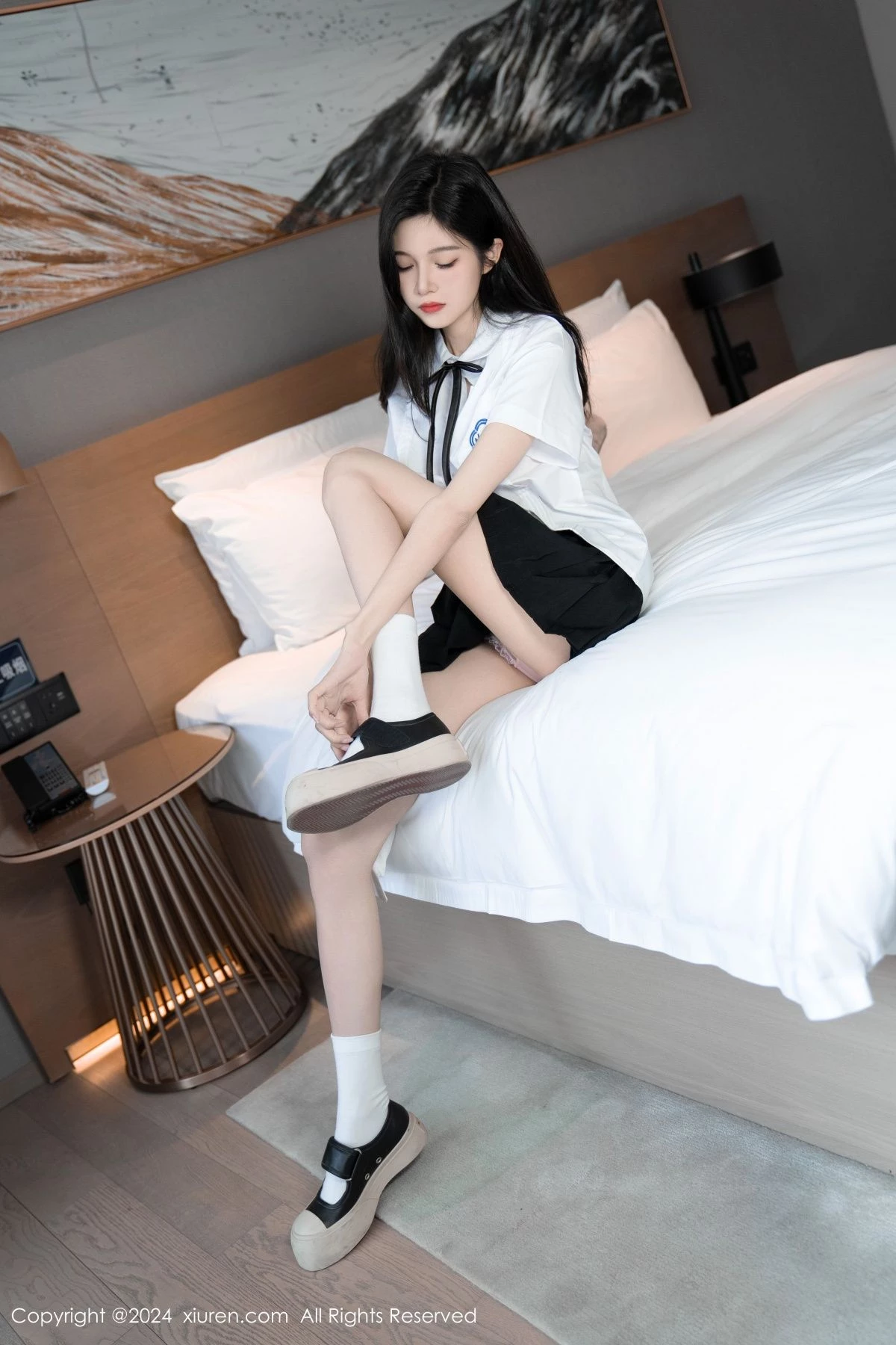 [[XiuRen秀人网]秀人网]No.8671_模特程程程性感学生制服半脱露粉色内衣秀苗条身材迷人诱惑写真90P