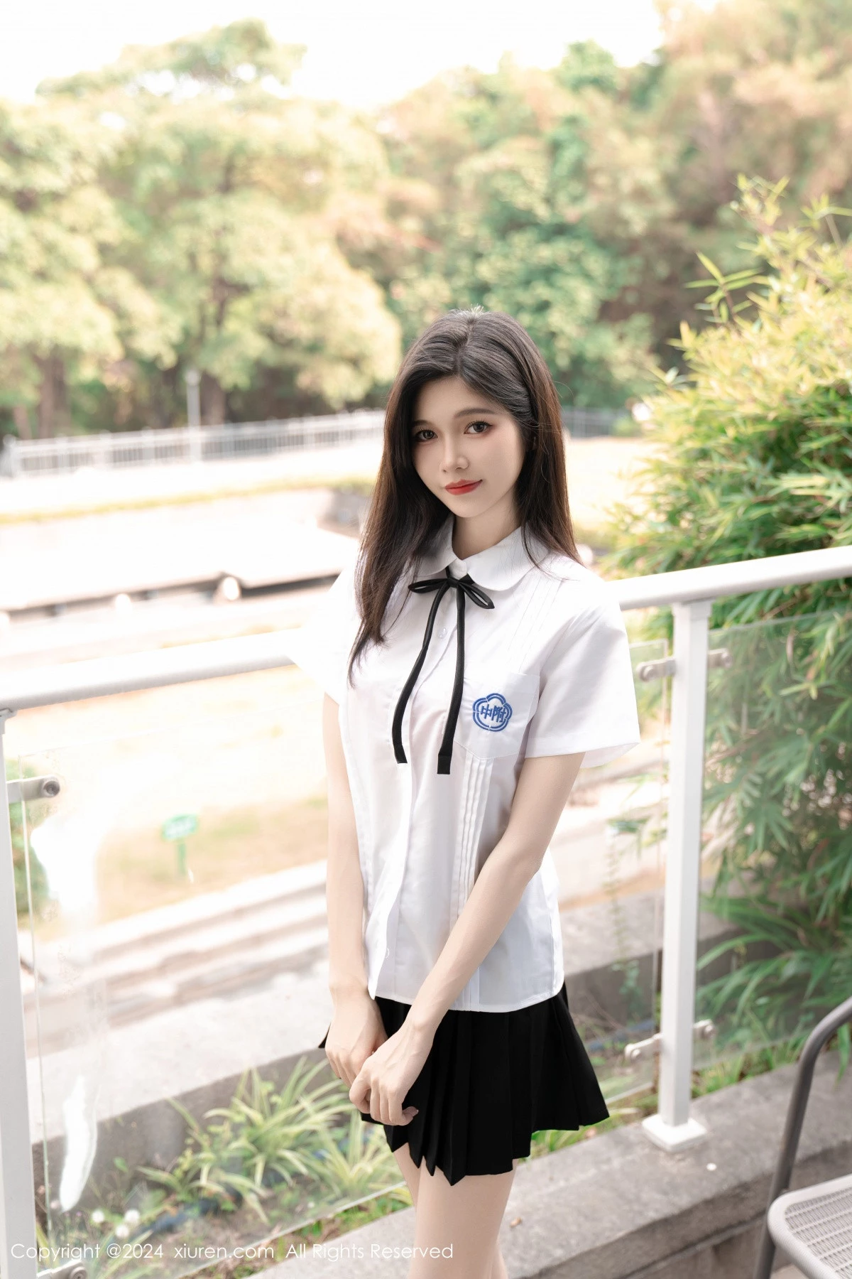 [[XiuRen秀人网]秀人网]No.8671_模特程程程性感学生制服半脱露粉色内衣秀苗条身材迷人诱惑写真90P