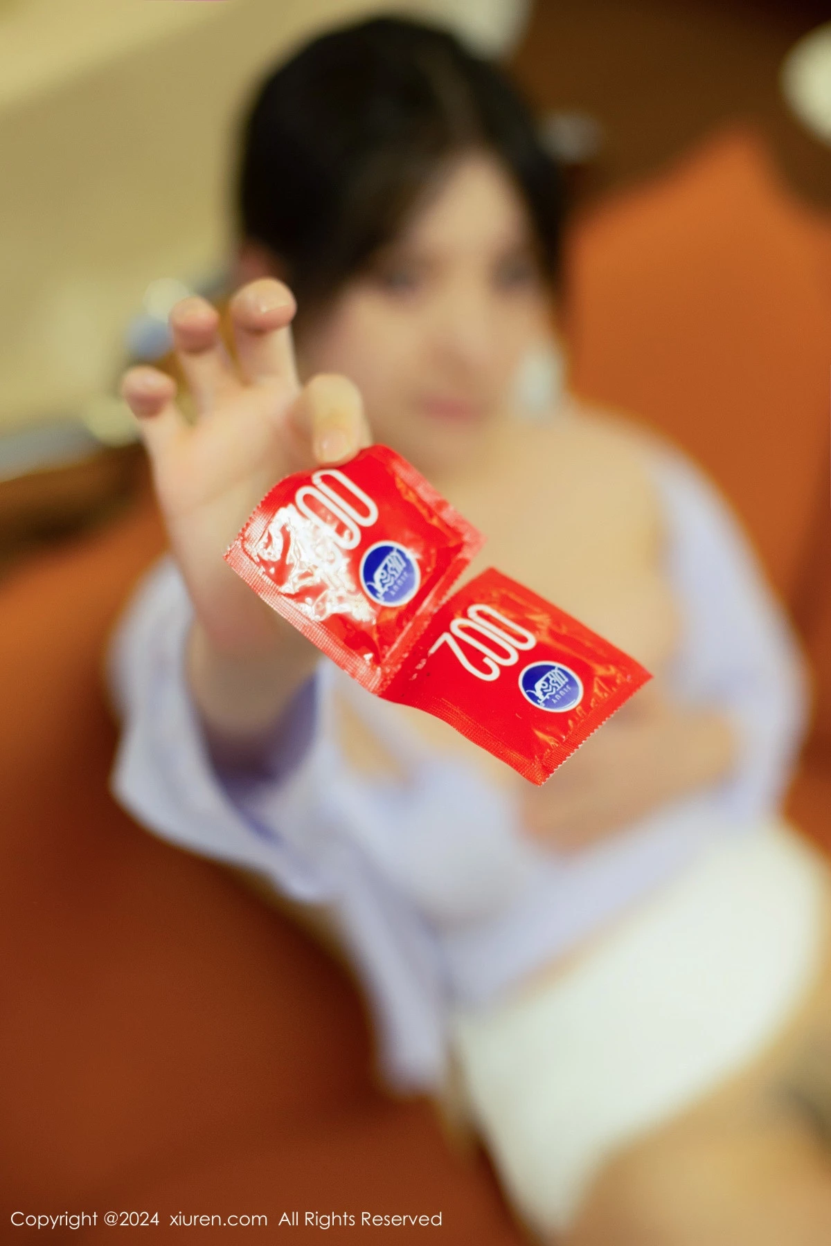 [[XiuRen秀人网]秀人网]No.8677_模特豆瓣酱场景拍摄性感浅紫上衣配超薄肉丝秀丰腴身材诱惑写真89P