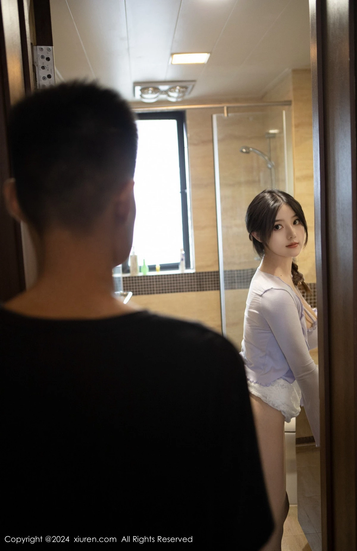 [[XiuRen秀人网]秀人网]No.8677_模特豆瓣酱场景拍摄性感浅紫上衣配超薄肉丝秀丰腴身材诱惑写真89P