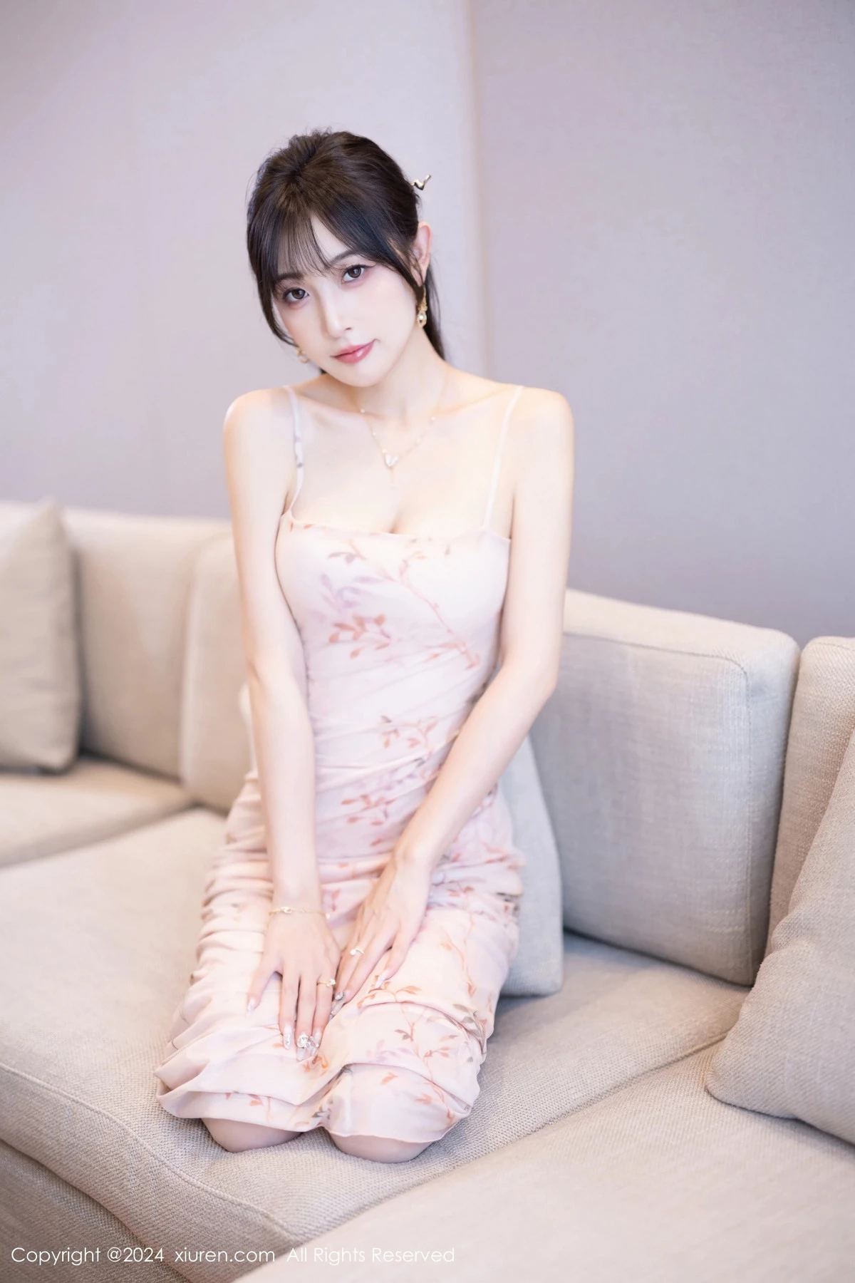 [[XiuRen秀人网]秀人网]No.8682_模特林星阑性感浅粉色连衣裙+灰色连体内衣秀曼妙身姿诱惑写真82P