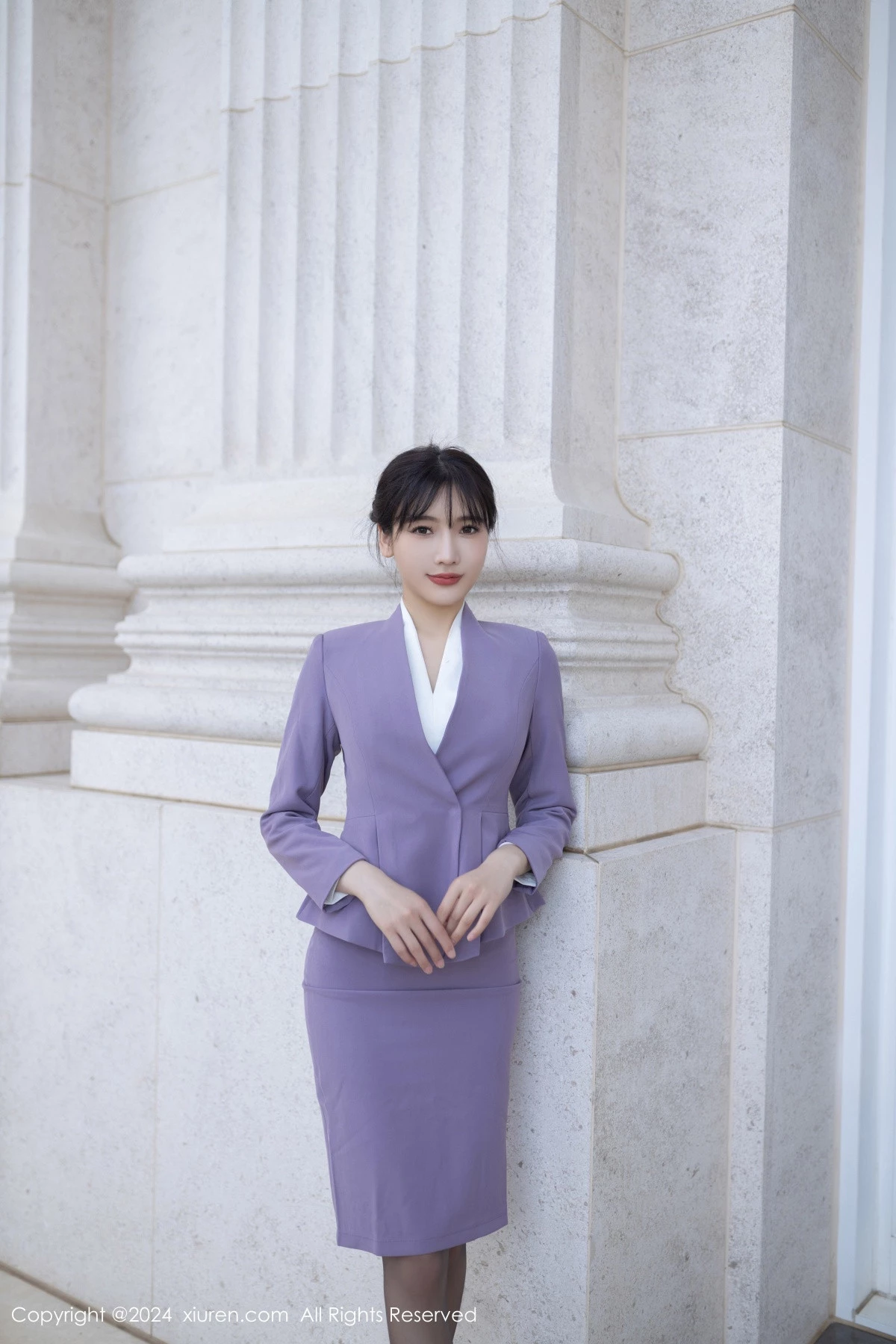 [[XiuRen秀人网]秀人网]No.8700_模特陆萱萱性感白T配紫短裙露白色内衣配超薄黑丝极致魅惑写真81P