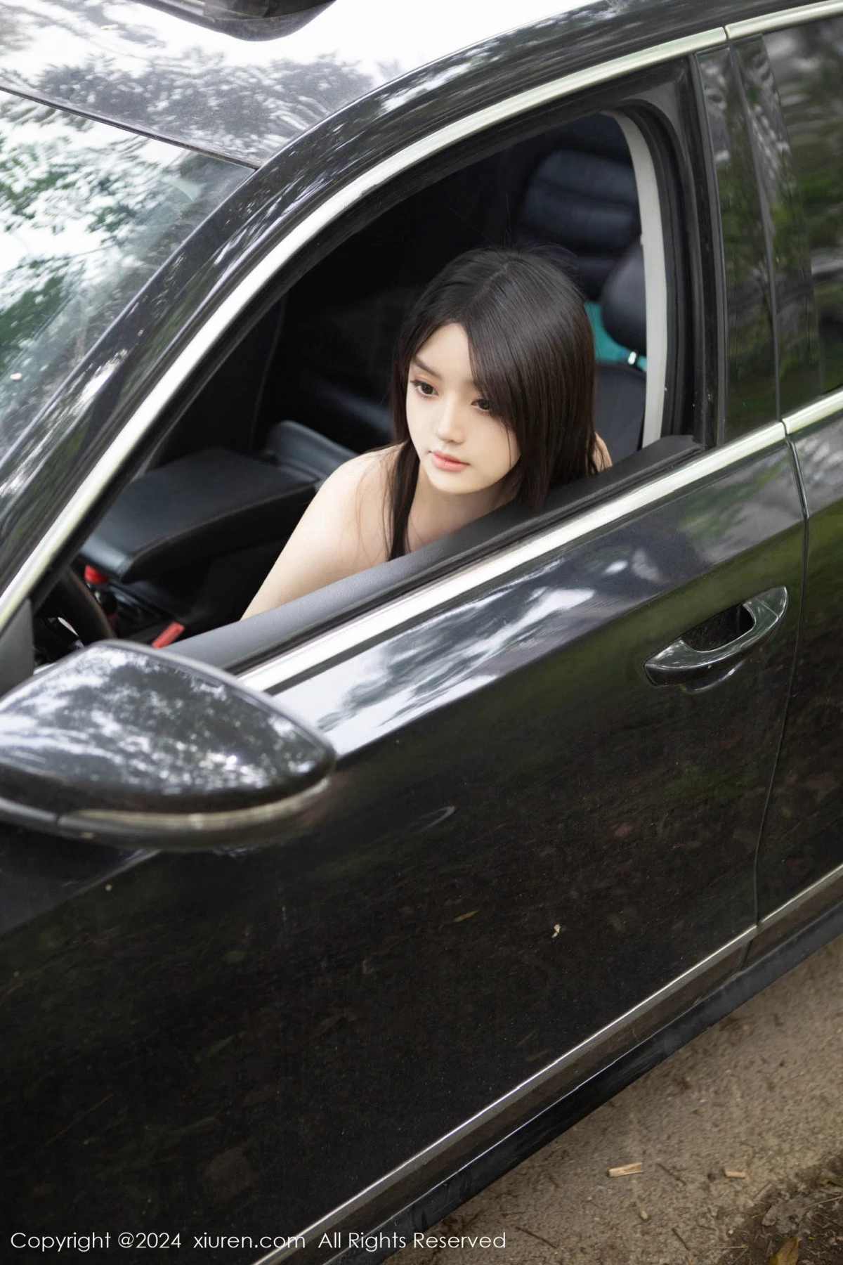 [[XiuRen秀人网]秀人网]No.8708_模特豆瓣酱车内场景性感薄透连体黑丝秀丰满身材惹火诱惑写真104P