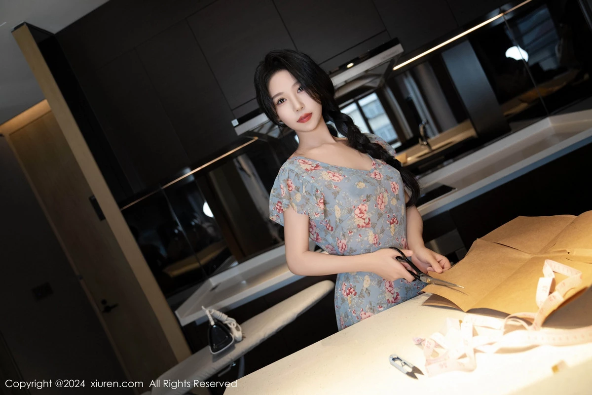 [[XiuRen秀人网]秀人网]No.8704_模特利世性感花纹图案连衣短裙配超薄肉丝秀曼妙身姿诱惑写真80P