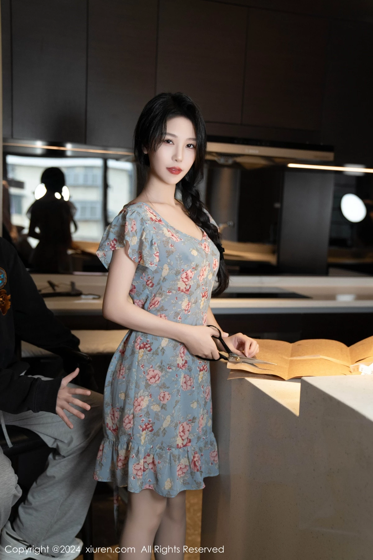 [[XiuRen秀人网]秀人网]No.8704_模特利世性感花纹图案连衣短裙配超薄肉丝秀曼妙身姿诱惑写真80P