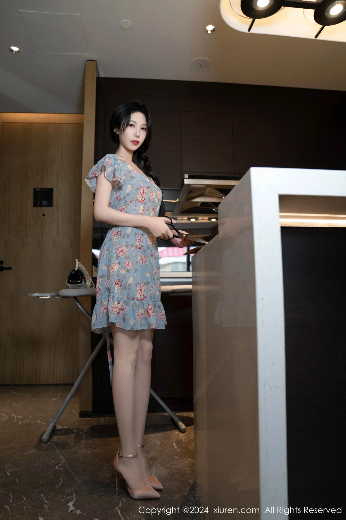 [[XiuRen秀人网]秀人网]No.8704_模特利世性感花纹图案连衣短裙配超薄肉丝秀曼妙身姿诱惑写真80P