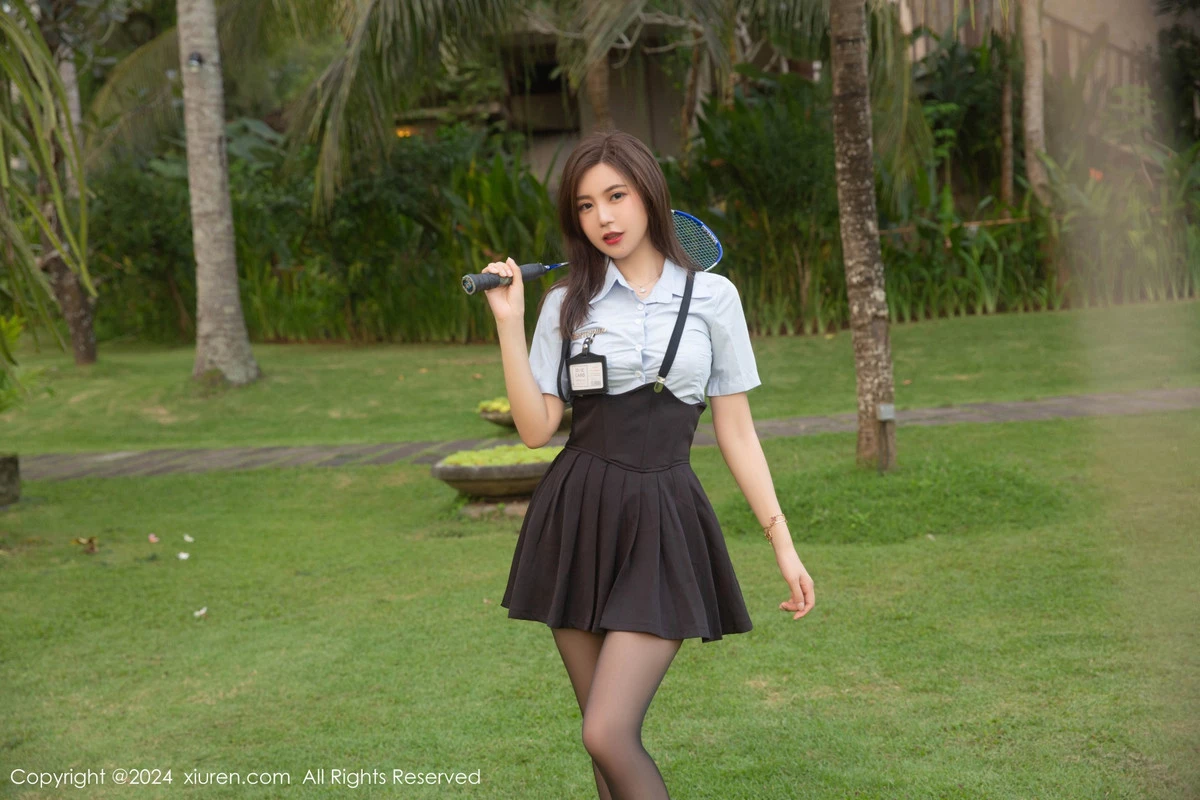 [[XiuRen秀人网]秀人网]No.8752_女神绮里嘉ula性感淡蓝T配背带裙露超薄黑丝秀曼妙身姿诱惑写真80P