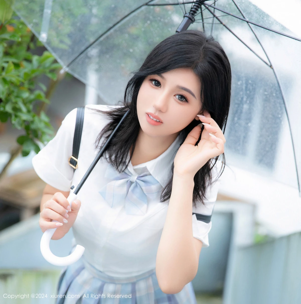 [[XiuRen秀人网]秀人网]No.8759_模特金小依性感白色学生装配超薄黑丝半脱秀火辣身材诱惑写真90P