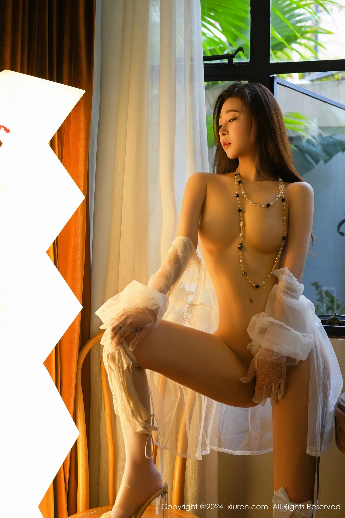 [[XiuRen秀人网]秀人网]No.8764_模特喵喵JOJO性感白色透明情趣内衣配白丝袜秀曼妙身姿诱惑写真58P