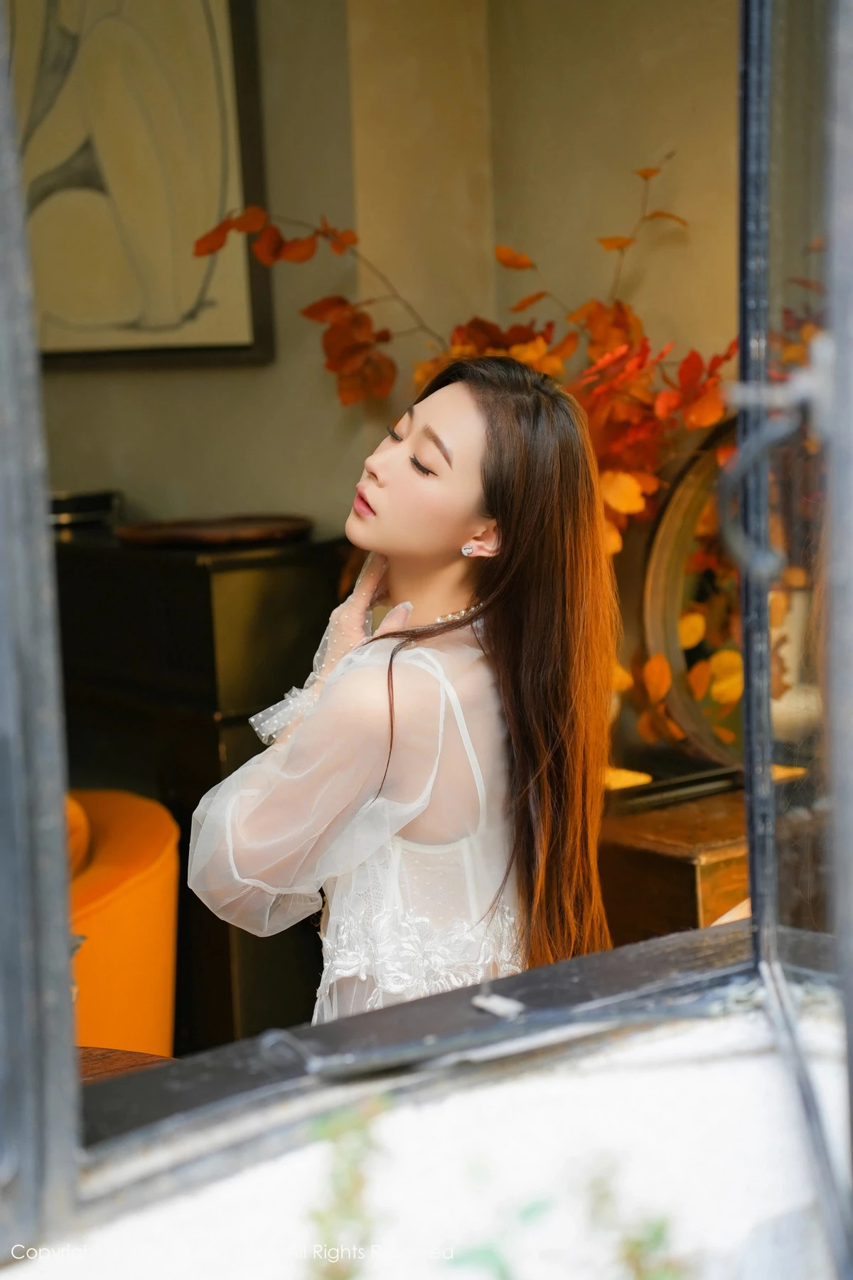 [[XiuRen秀人网]秀人网]No.8764_模特喵喵JOJO性感白色透明情趣内衣配白丝袜秀曼妙身姿诱惑写真58P