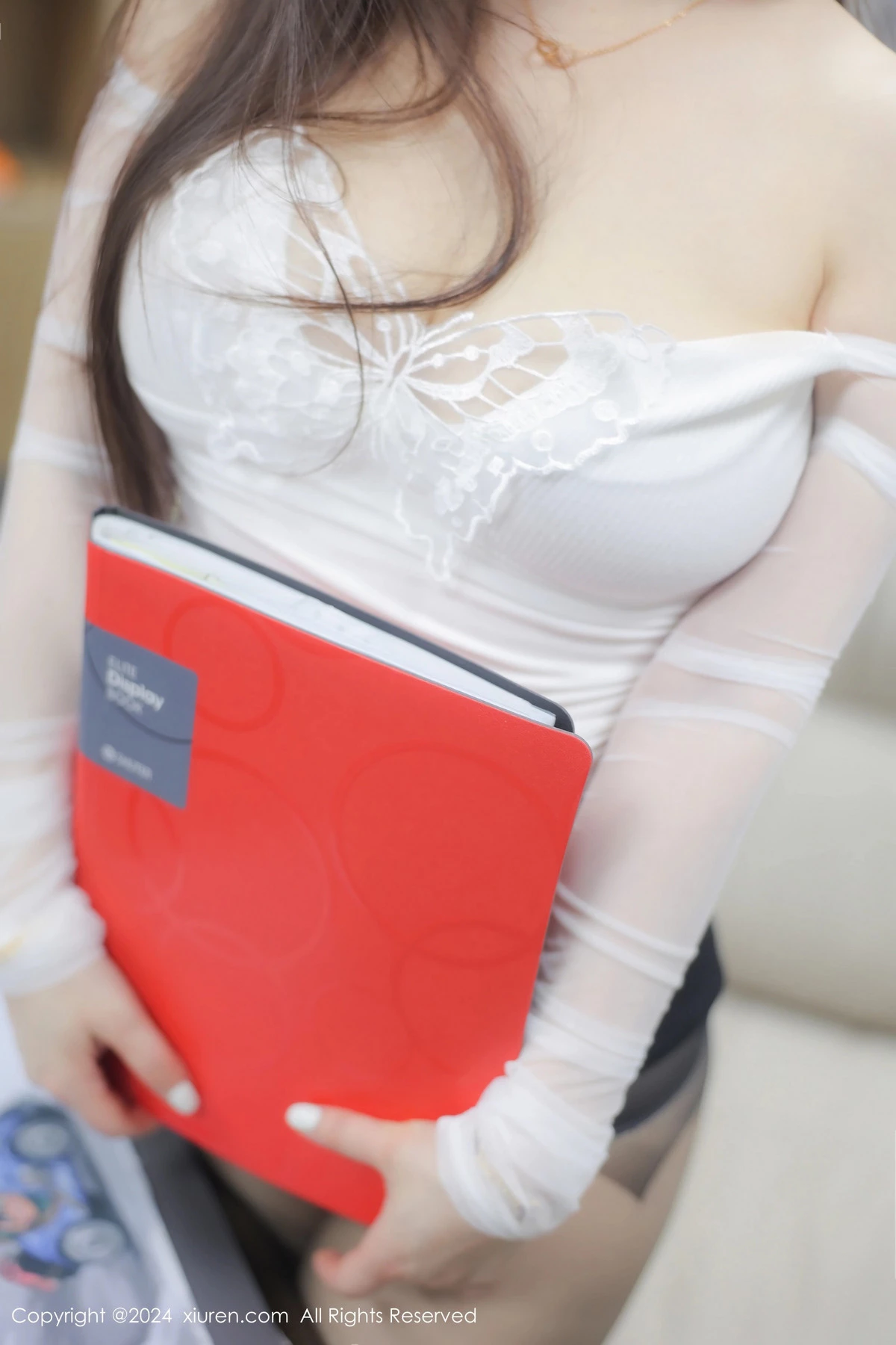 [[XiuRen秀人网]秀人网]No.8766_模特诗诗kiki办公室场景性感红色情趣内衣配黑丝袜完美诱惑写真81P