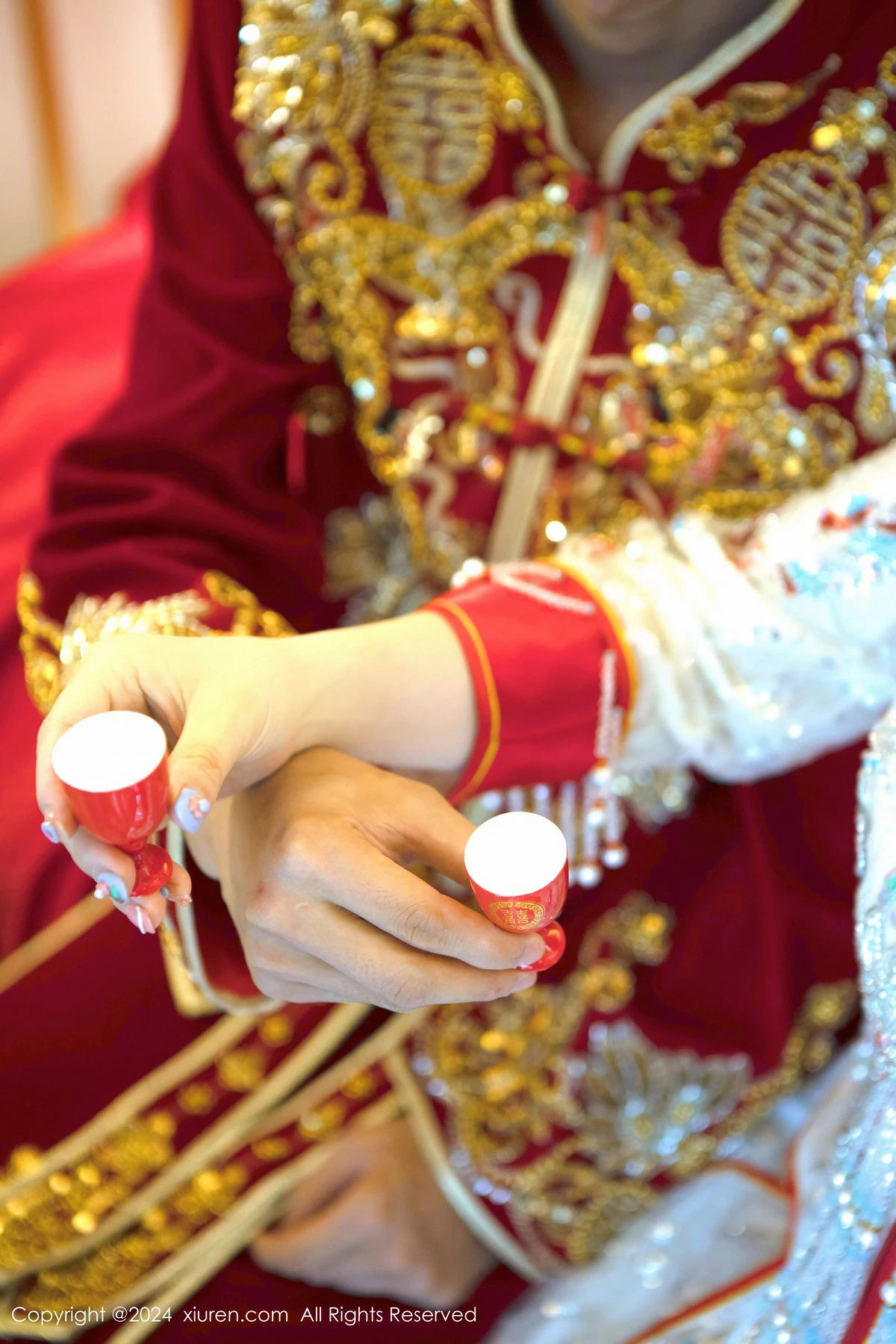 [[XiuRen秀人网]秀人网]No.8780_模特豆瓣酱闹新娘主题红色新娘装配超薄肉丝秀丰腴身材诱惑写真111P