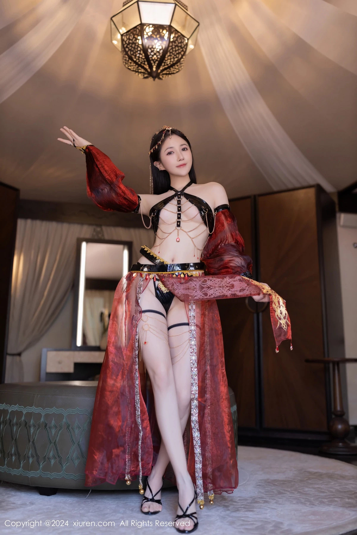 [[XiuRen秀人网]秀人网]No.8778_模特鱼子酱Fish性感舞娘薄纱露黑色情趣内衣秀完美身材诱惑写真80P