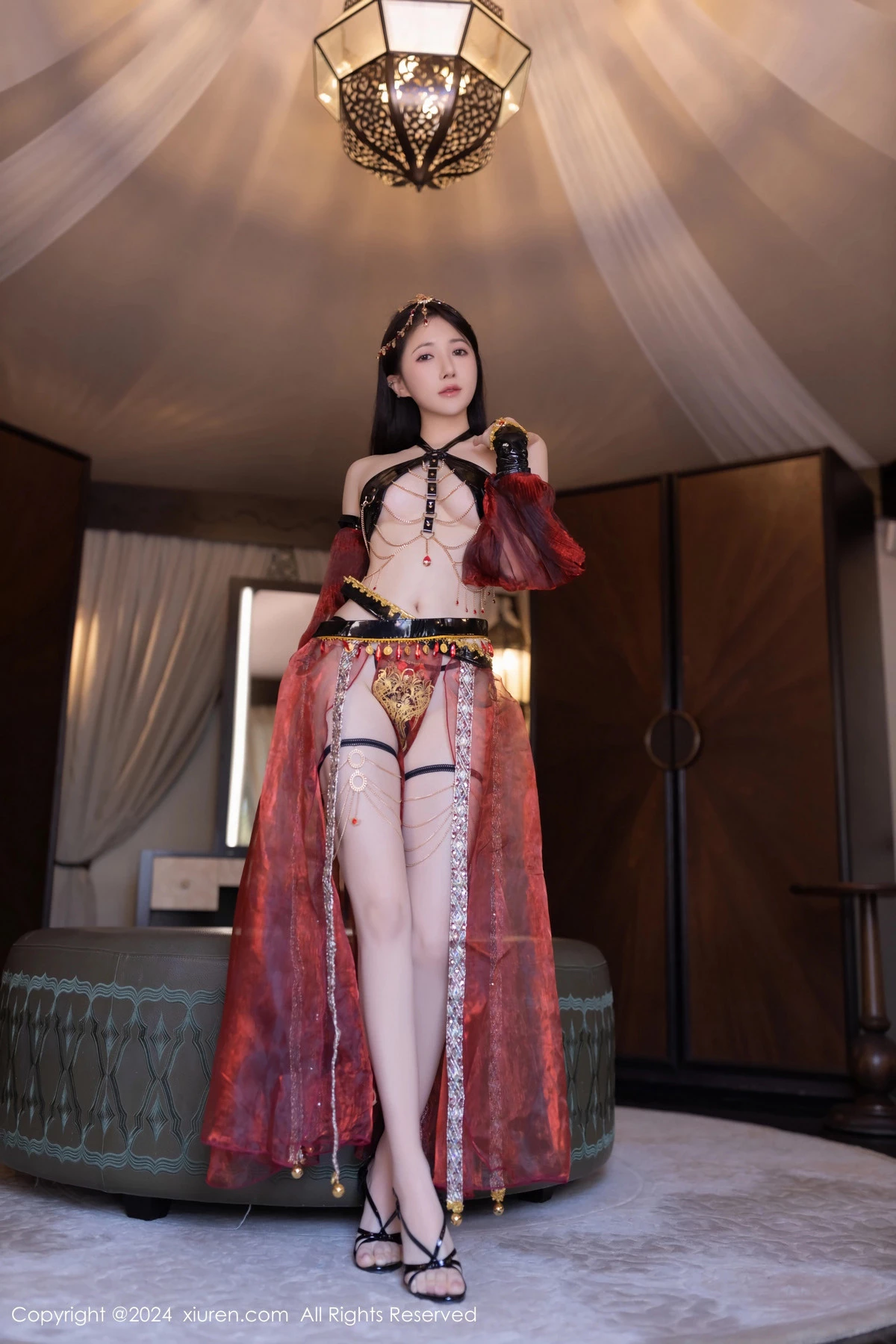 [[XiuRen秀人网]秀人网]No.8778_模特鱼子酱Fish性感舞娘薄纱露黑色情趣内衣秀完美身材诱惑写真80P