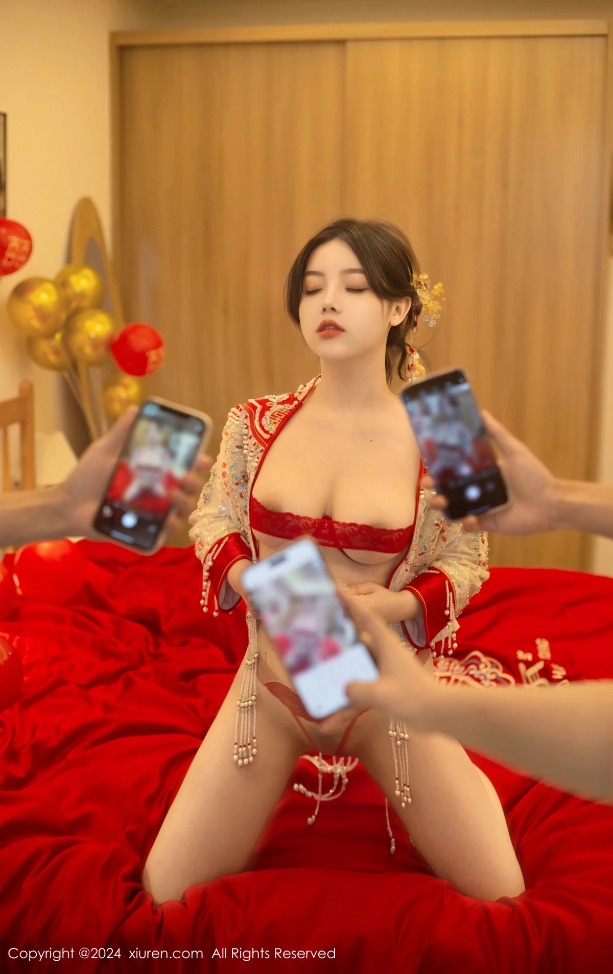 [[XiuRen秀人网]秀人网]No.8780_模特豆瓣酱闹新娘主题红色新娘装配超薄肉丝秀丰腴身材诱惑写真111P