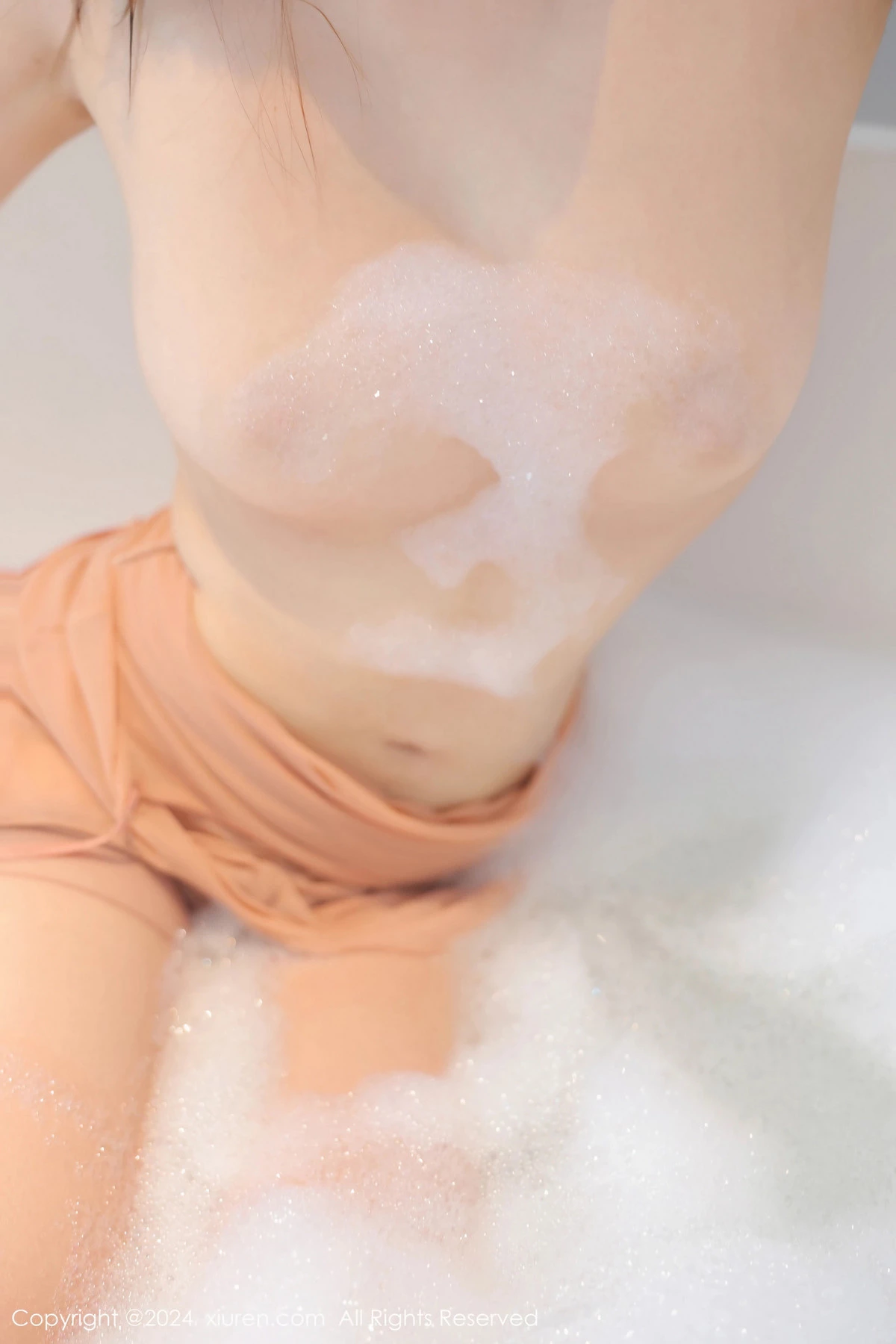 [[XiuRen秀人网]秀人网]No.8770_模特白乐乐浴室场景性感橙色服饰配超薄肉丝秀完美身材诱惑写真89P