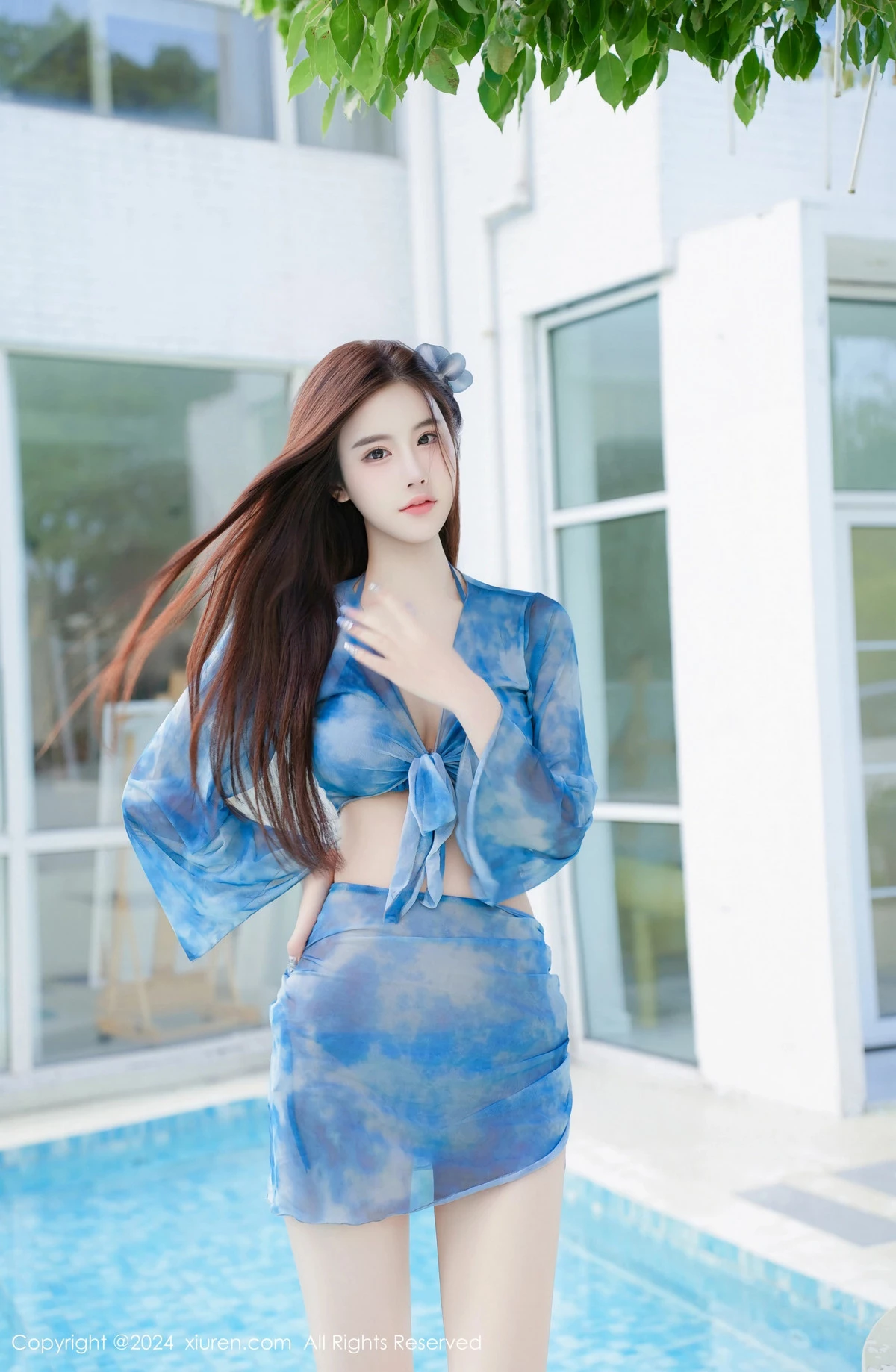 [[XiuRen秀人网]秀人网]No.8779_模特Erikaki泳池场景性感蓝色比基尼秀曼妙身姿撩人诱惑写真78P