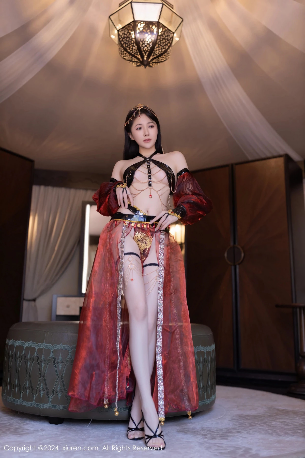 [[XiuRen秀人网]秀人网]No.8778_模特鱼子酱Fish性感舞娘薄纱露黑色情趣内衣秀完美身材诱惑写真80P