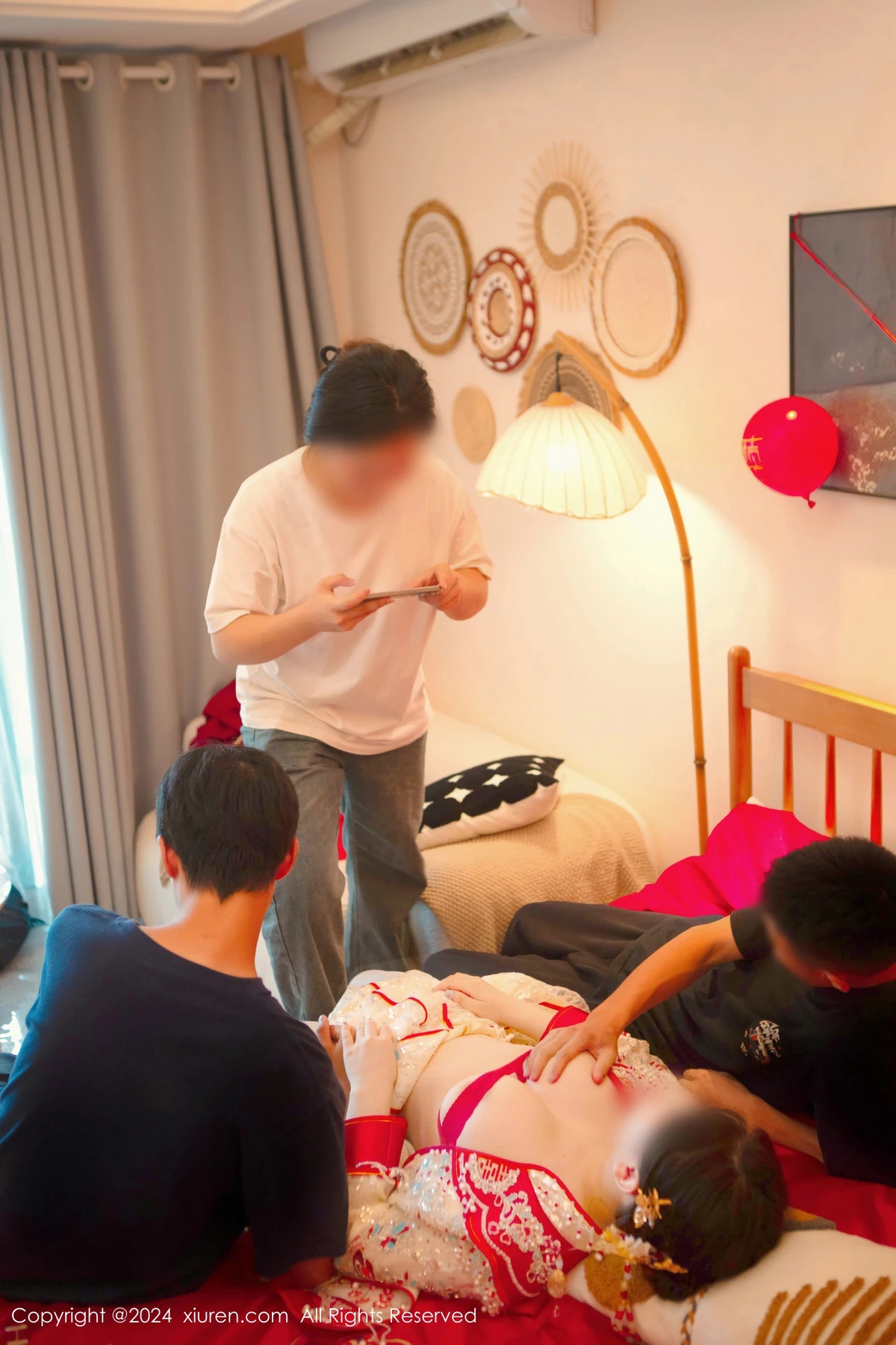 [[XiuRen秀人网]秀人网]No.8780_模特豆瓣酱闹新娘主题红色新娘装配超薄肉丝秀丰腴身材诱惑写真111P