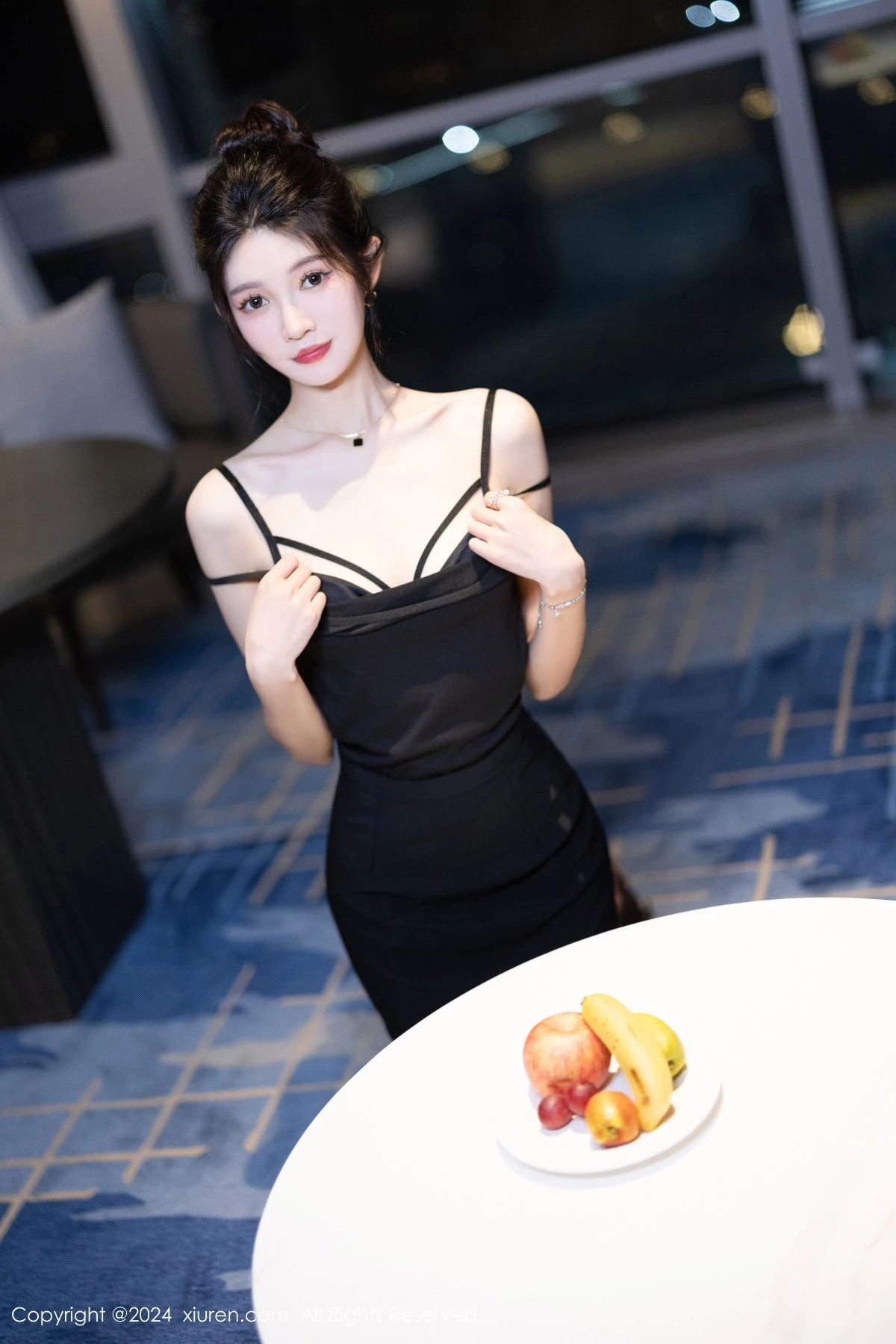 [[XiuRen秀人网]秀人网]No.8791_模特程程程性感黑色OL服饰露黑色蕾丝内衣配黑丝吊袜诱惑写真101P