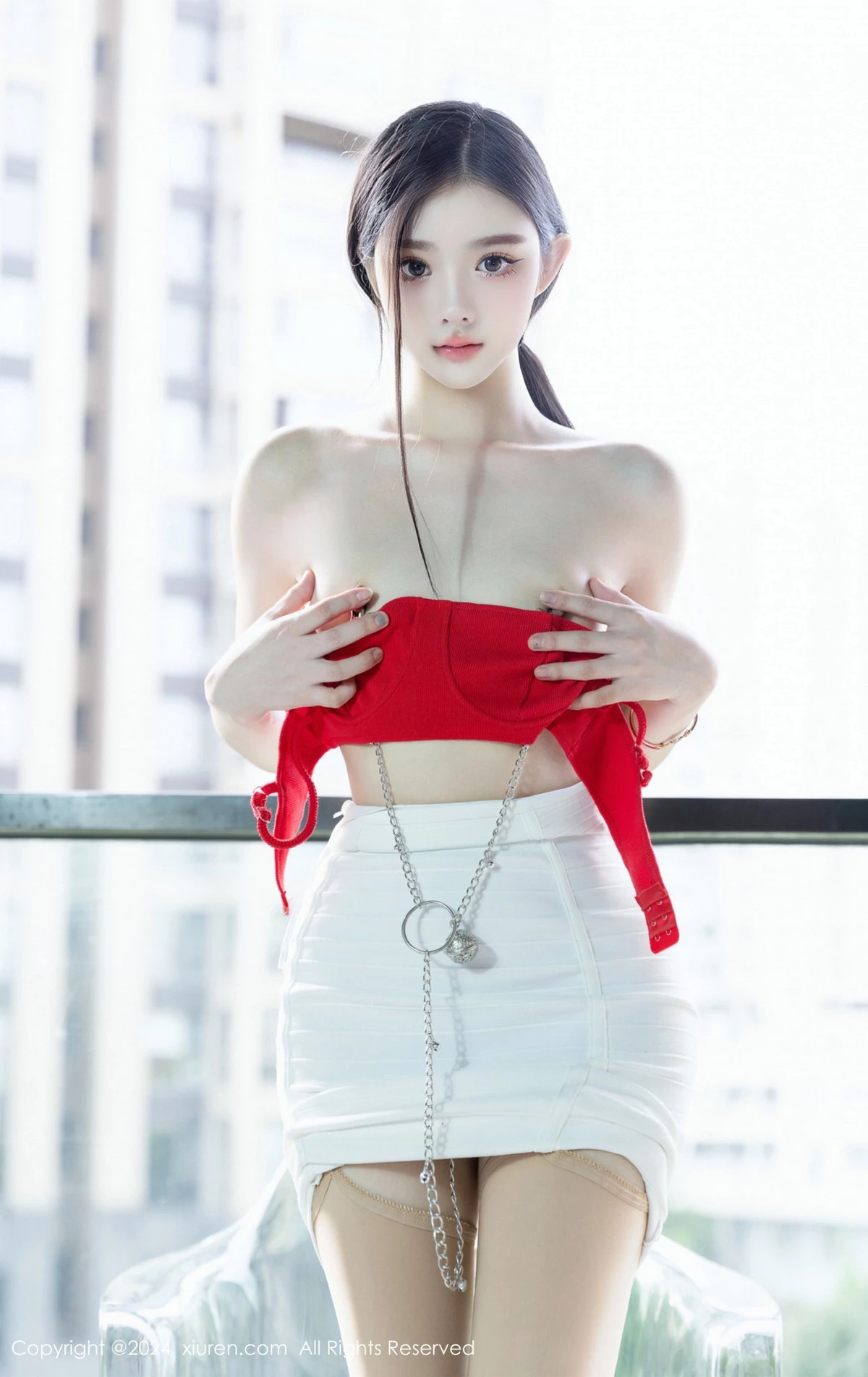 [[XiuRen秀人网]秀人网]No.8794_模特龙雪儿红色情趣内衣配白短裙露超薄肉丝秀白嫩美腿诱惑写真51P