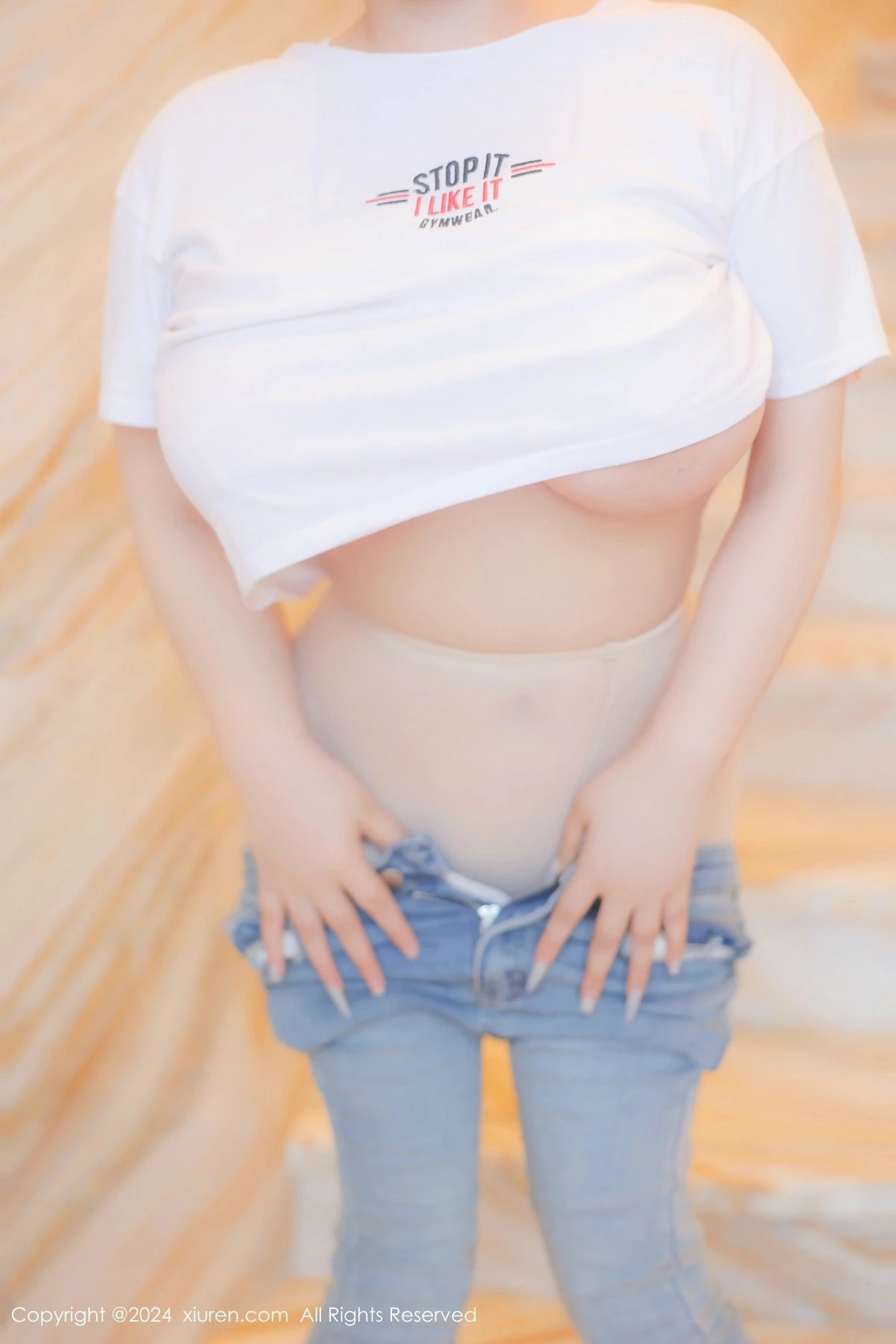 [[XiuRen秀人网]秀人网]No.8809_模特娜娜子yy性感白T配牛仔裤露超薄肉丝秀丰满身材惹火诱惑写真80P