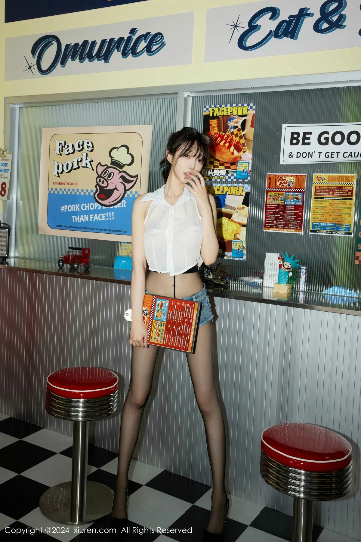 [[XiuRen秀人网]秀人网]No.8811_模特玥儿玥er性感蓝色超短牛仔裤配超薄黑丝秀曼妙身姿诱惑写真74P