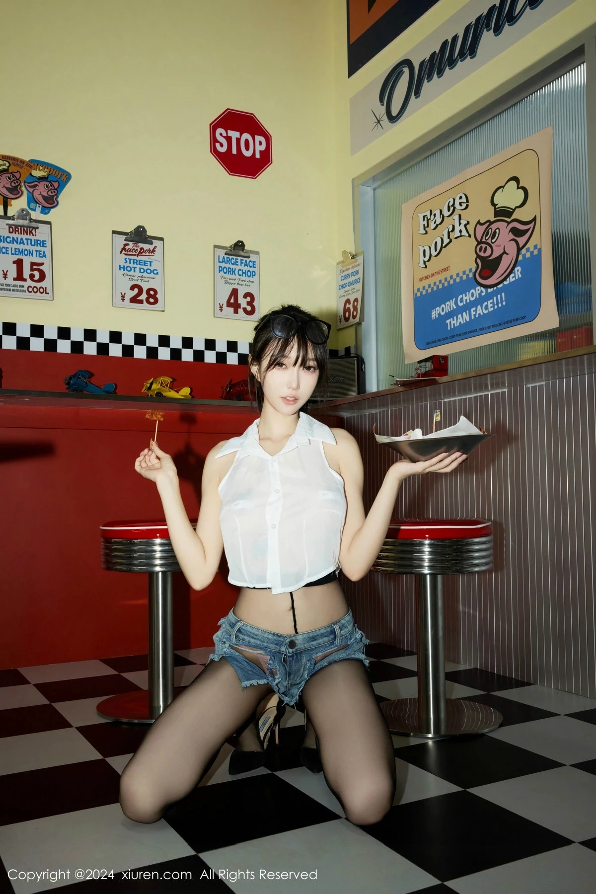 [[XiuRen秀人网]秀人网]No.8811_模特玥儿玥er性感蓝色超短牛仔裤配超薄黑丝秀曼妙身姿诱惑写真74P