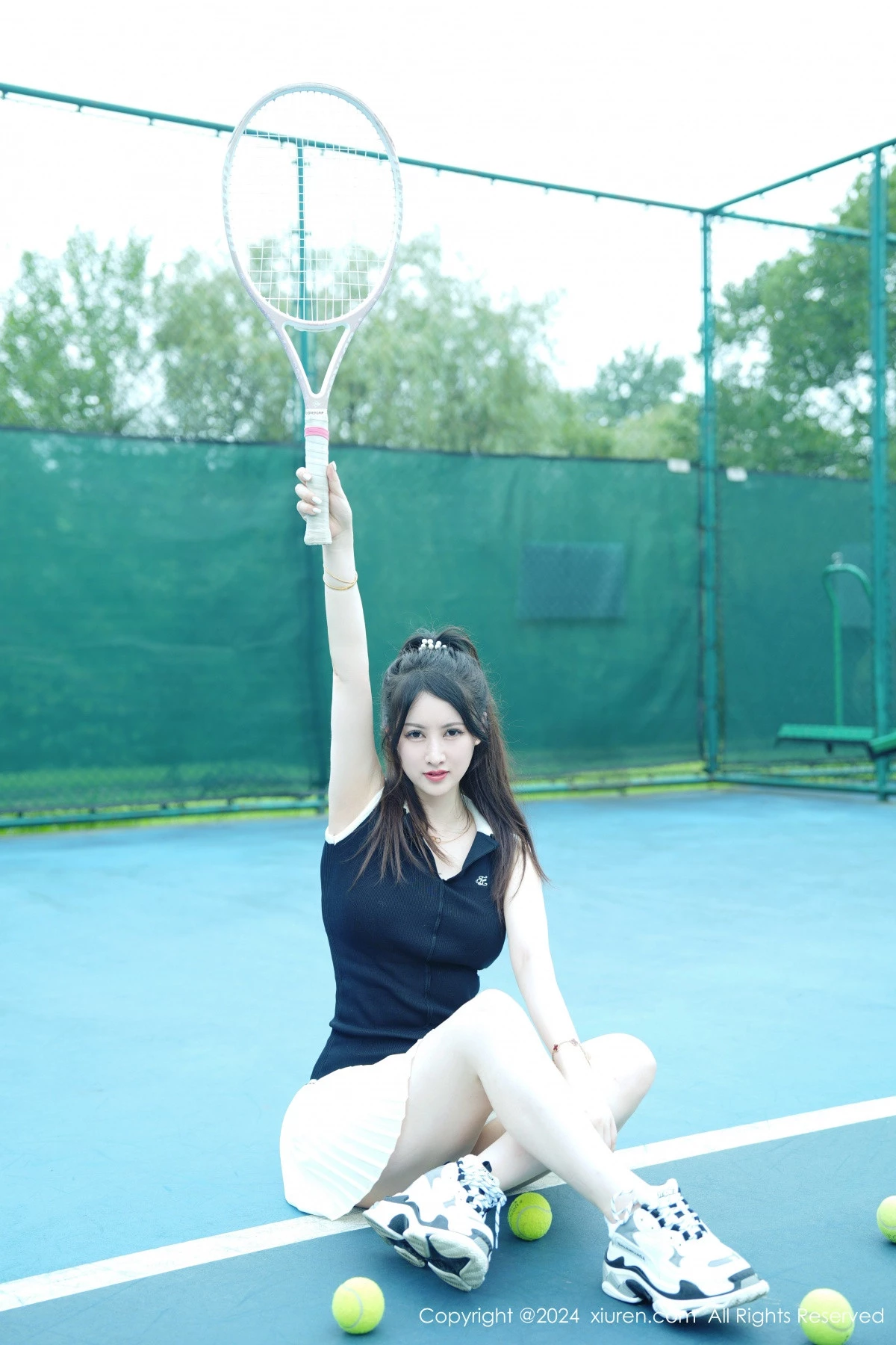 [[XiuRen秀人网]秀人网]No.8821_模特诗诗kiki户外性感运动装露粉色内衣秀丰腴身姿惹火诱惑写真74P