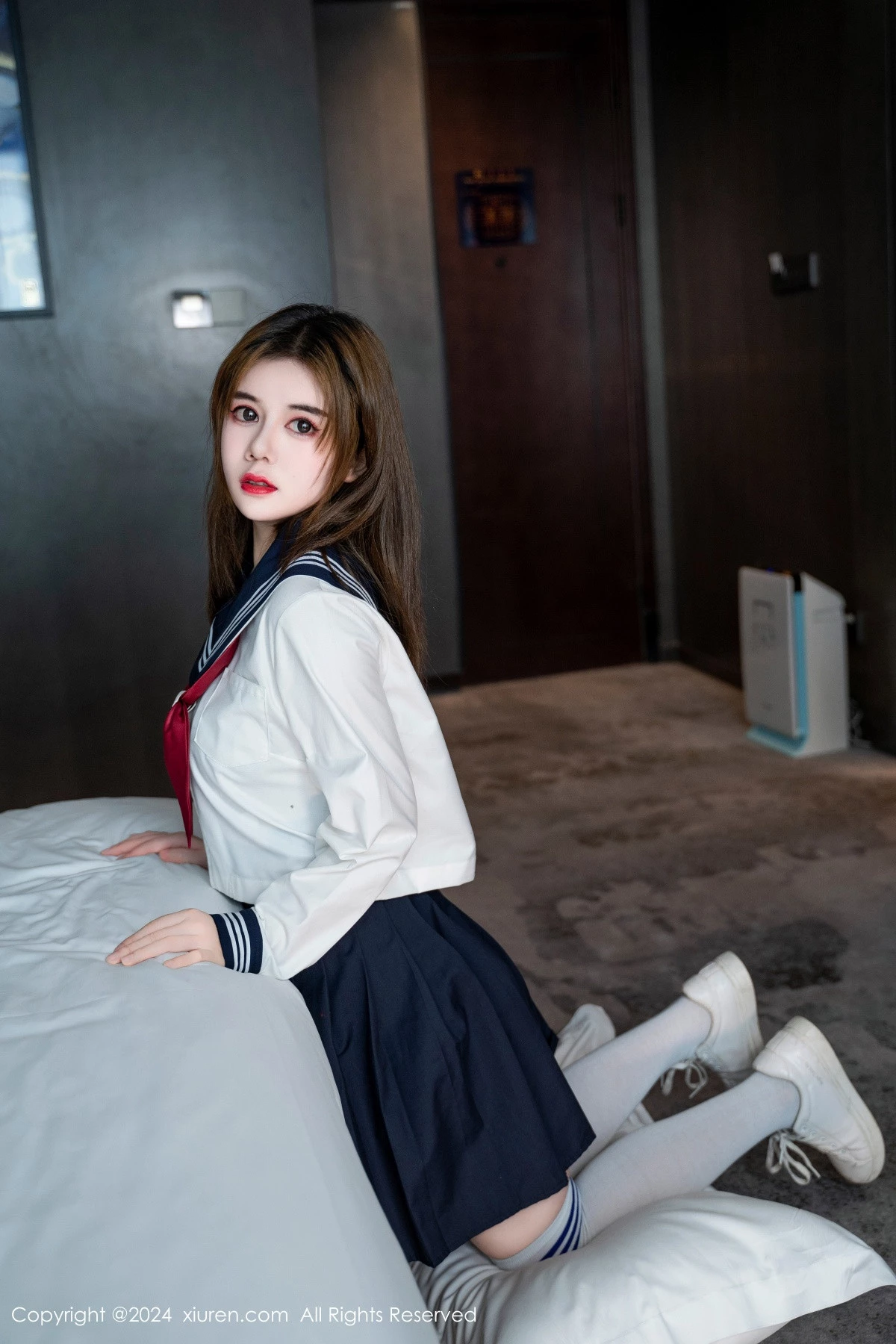 [[XiuRen秀人网]秀人网]No.8819_新人模特凌彩烟私房浴缸性感学生服饰半脱秀丰满身材诱惑写真86P