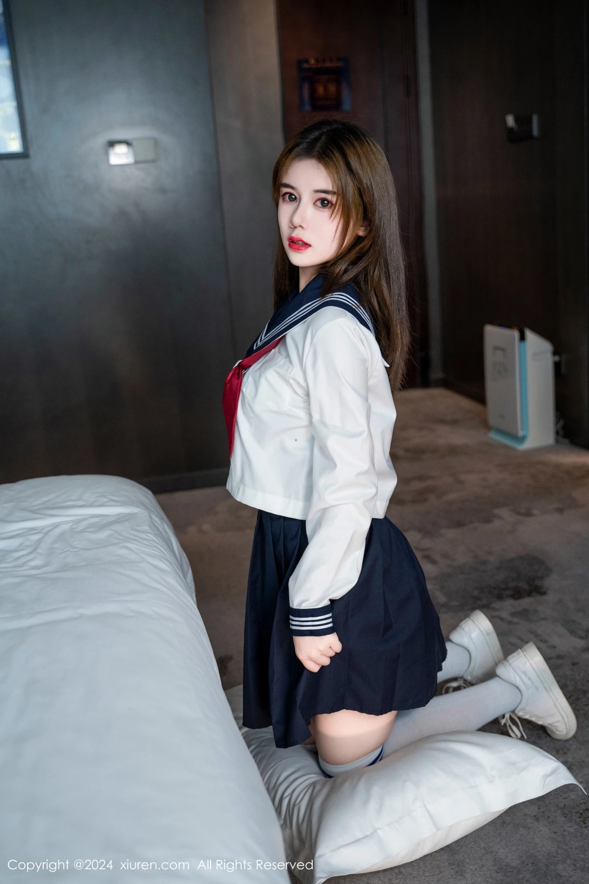 [[XiuRen秀人网]秀人网]No.8819_新人模特凌彩烟私房浴缸性感学生服饰半脱秀丰满身材诱惑写真86P