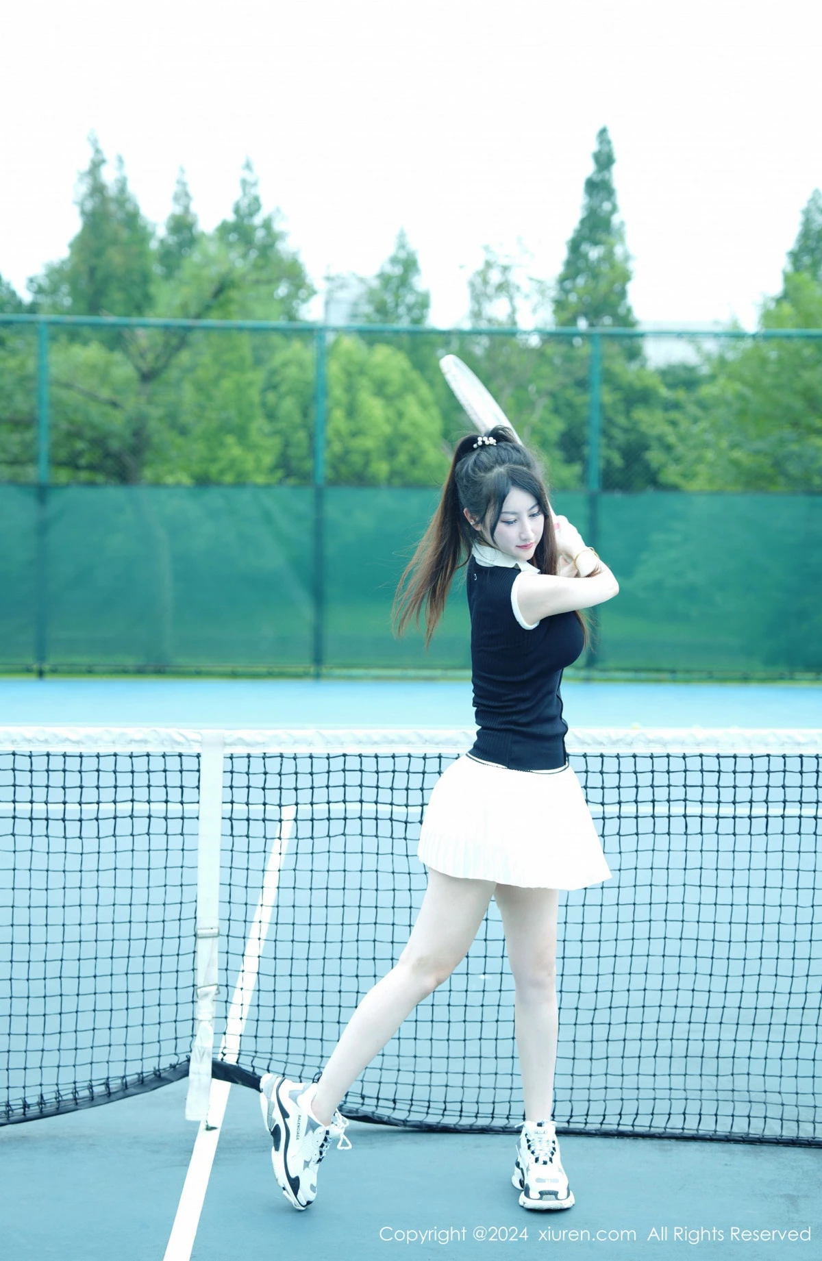 [[XiuRen秀人网]秀人网]No.8821_模特诗诗kiki户外性感运动装露粉色内衣秀丰腴身姿惹火诱惑写真74P