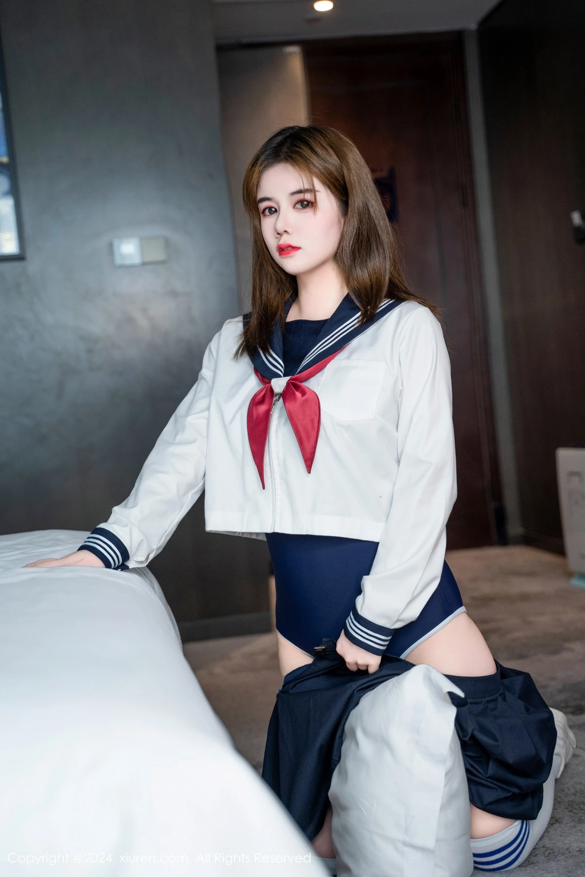 [[XiuRen秀人网]秀人网]No.8819_新人模特凌彩烟私房浴缸性感学生服饰半脱秀丰满身材诱惑写真86P