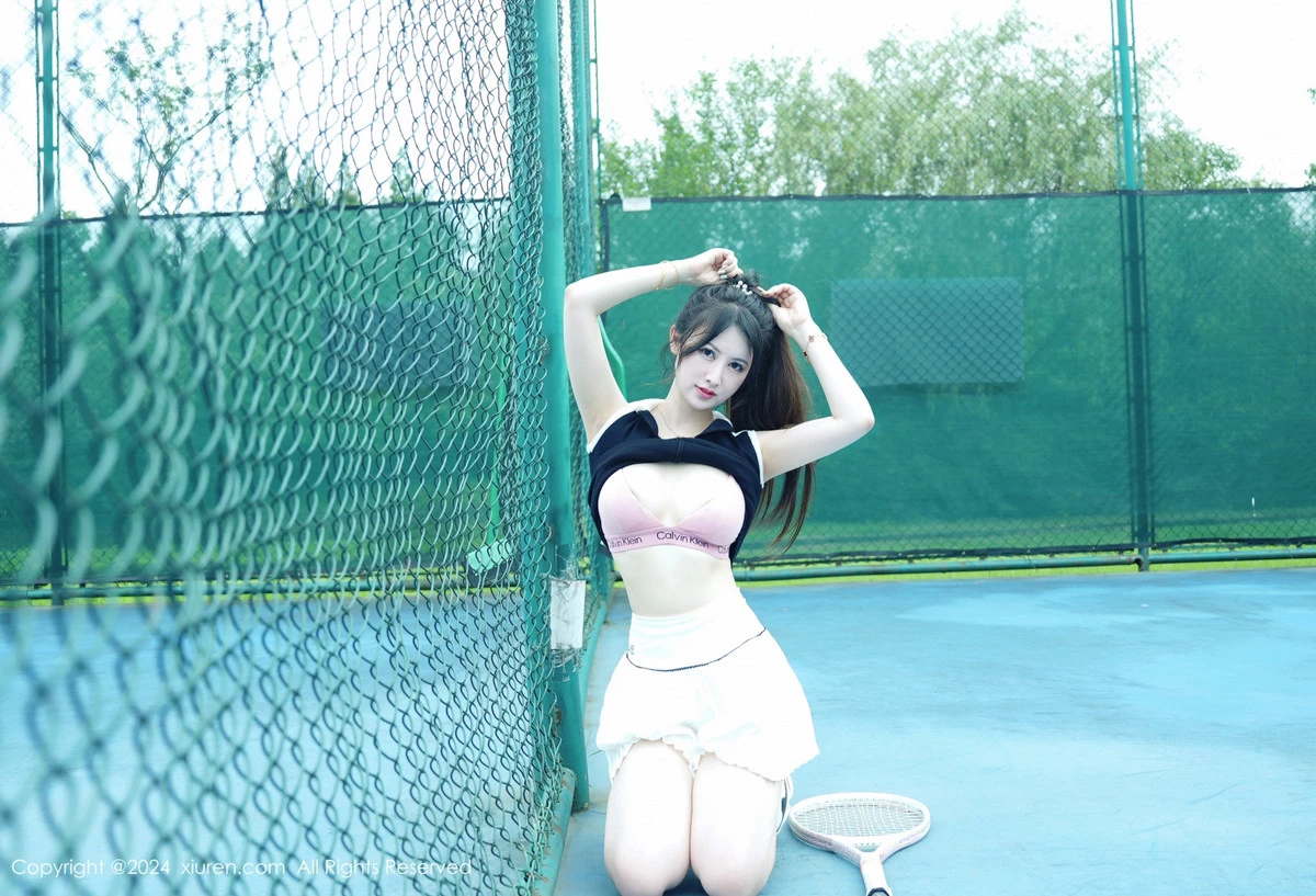 [[XiuRen秀人网]秀人网]No.8821_模特诗诗kiki户外性感运动装露粉色内衣秀丰腴身姿惹火诱惑写真74P