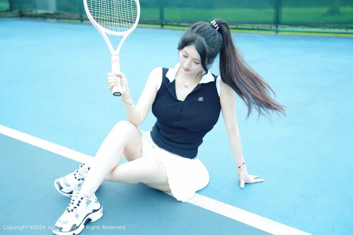 [[XiuRen秀人网]秀人网]No.8821_模特诗诗kiki户外性感运动装露粉色内衣秀丰腴身姿惹火诱惑写真74P