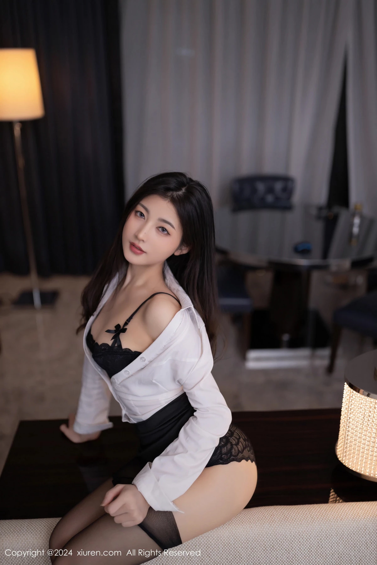 [[XiuRen秀人网]秀人网]No.8830_模特鱼尾fish性感白T配黑短裙露蕾丝内衣配超薄黑丝撩人诱惑写真80P