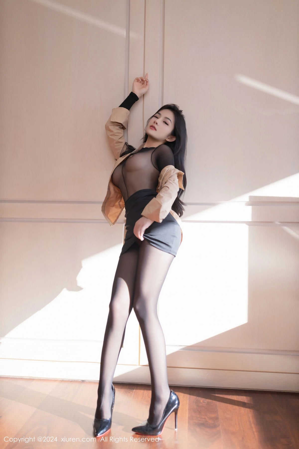 [[XiuRen秀人网]秀人网]No.8835_模特谭小灵性感OL服饰露超薄连体黑丝秀丰腴惹火身材诱惑写真80P
