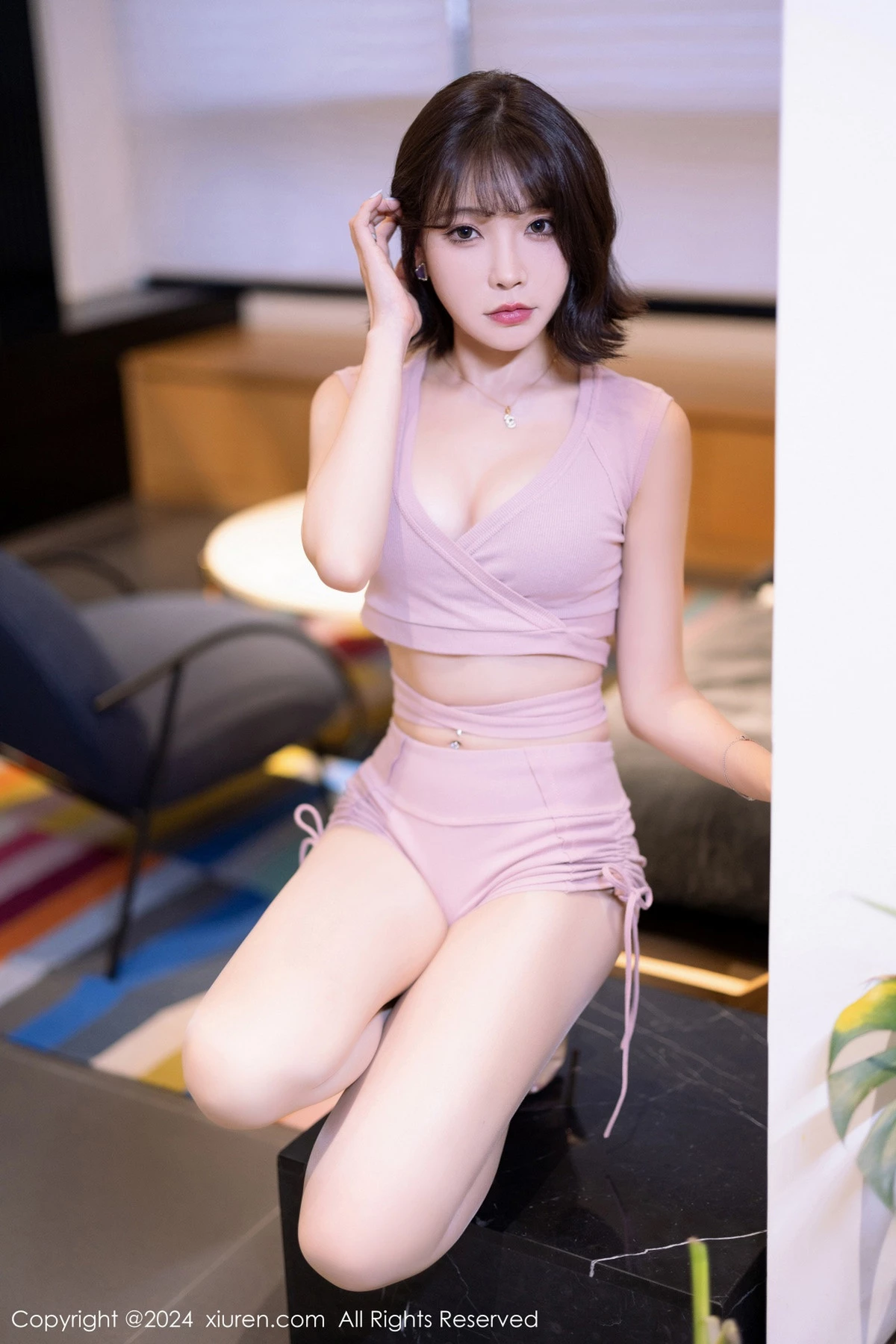 [[XiuRen秀人网]秀人网]No.8836_模特徐莉芝Booty性感粉色服饰+白色蕾丝内衣秀曼妙身姿诱惑写真87P