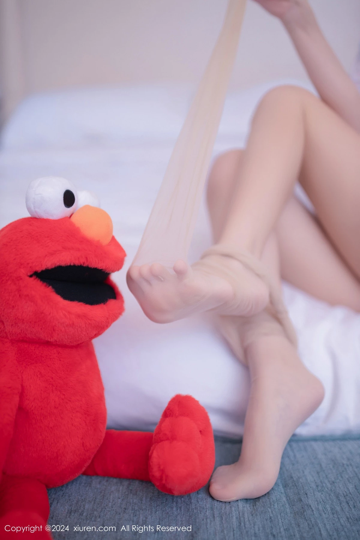 [[XiuRen秀人网]秀人网]No.8834_模特杏子Yada白色轻透连衣短裙配超薄肉丝秀曼妙身姿诱惑写真84P