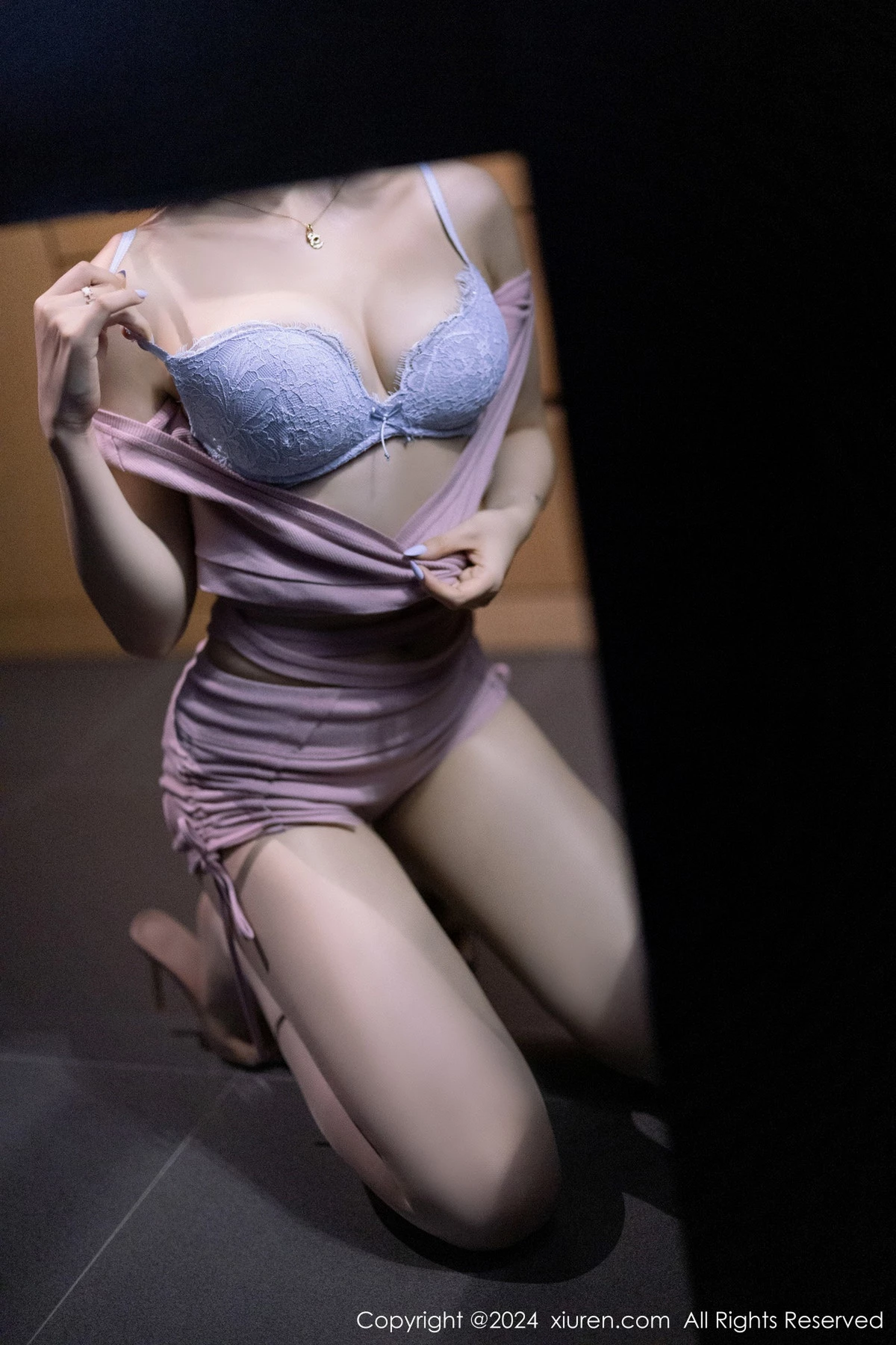 [[XiuRen秀人网]秀人网]No.8836_模特徐莉芝Booty性感粉色服饰+白色蕾丝内衣秀曼妙身姿诱惑写真87P