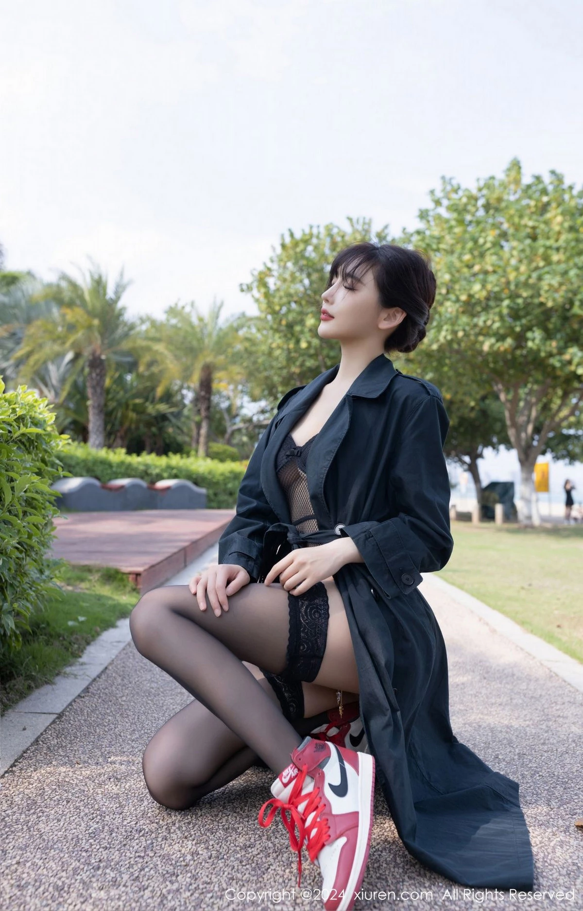 [[XiuRen秀人网]秀人网]No.8844_模特陆萱萱性感黑色蕾丝情趣服饰配黑丝袜秀柔美身姿诱惑写真80P