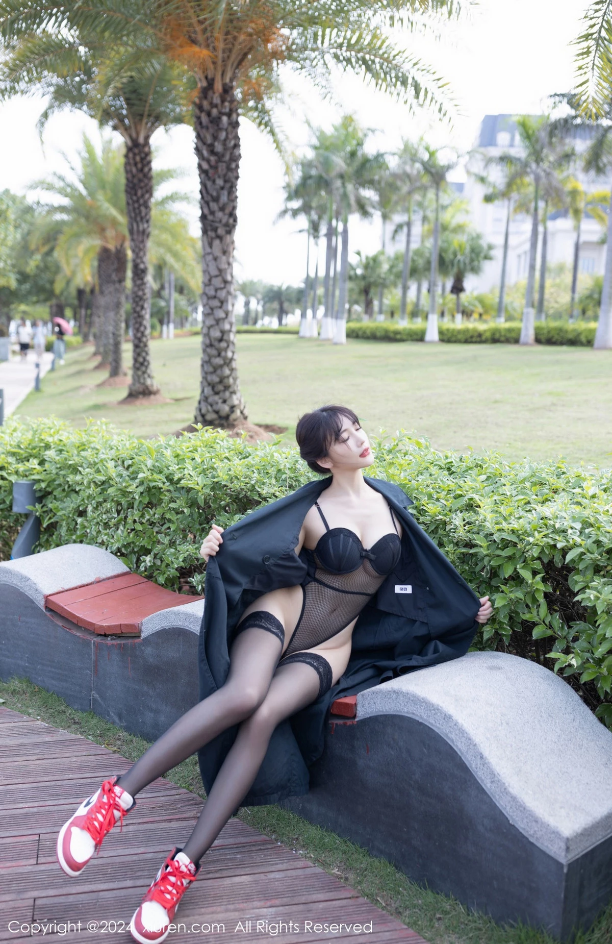 [[XiuRen秀人网]秀人网]No.8844_模特陆萱萱性感黑色蕾丝情趣服饰配黑丝袜秀柔美身姿诱惑写真80P