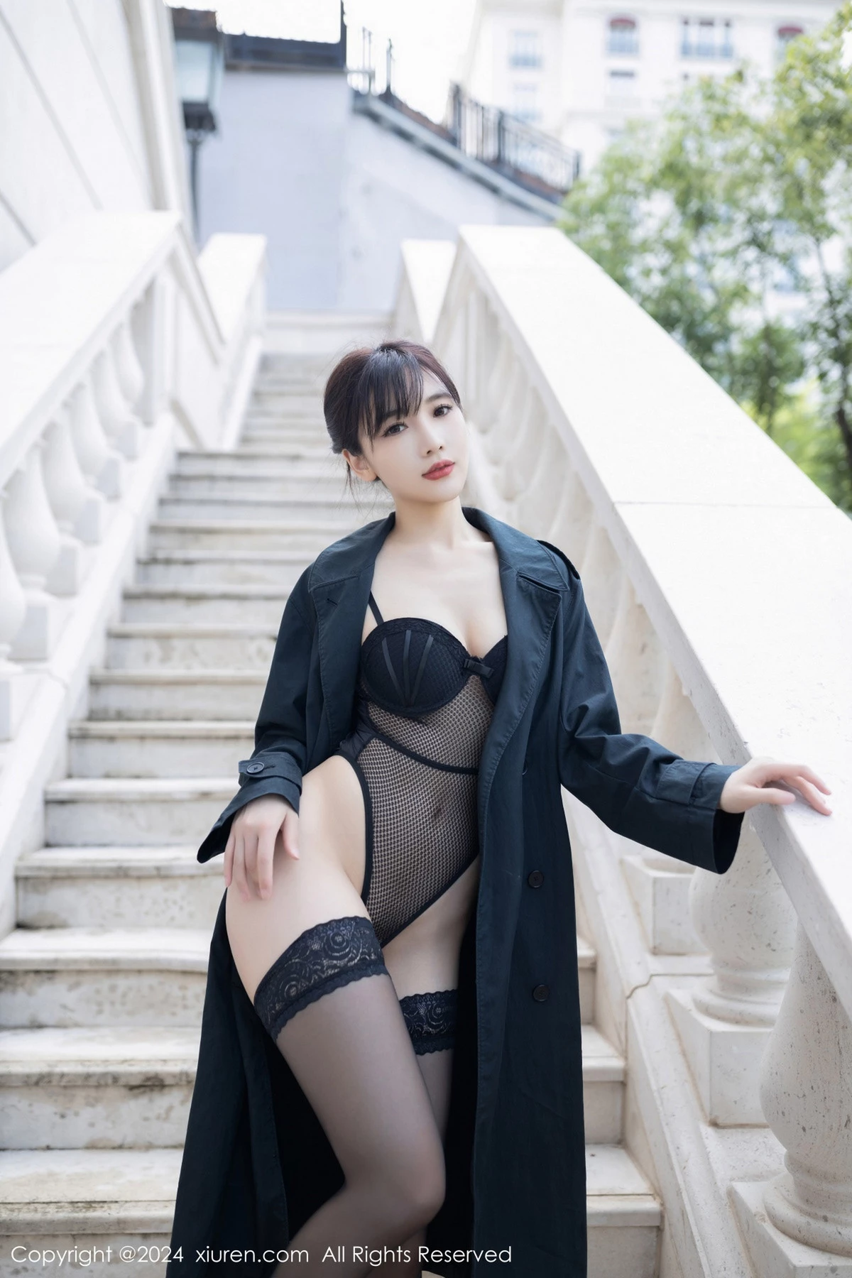 [[XiuRen秀人网]秀人网]No.8844_模特陆萱萱性感黑色蕾丝情趣服饰配黑丝袜秀柔美身姿诱惑写真80P