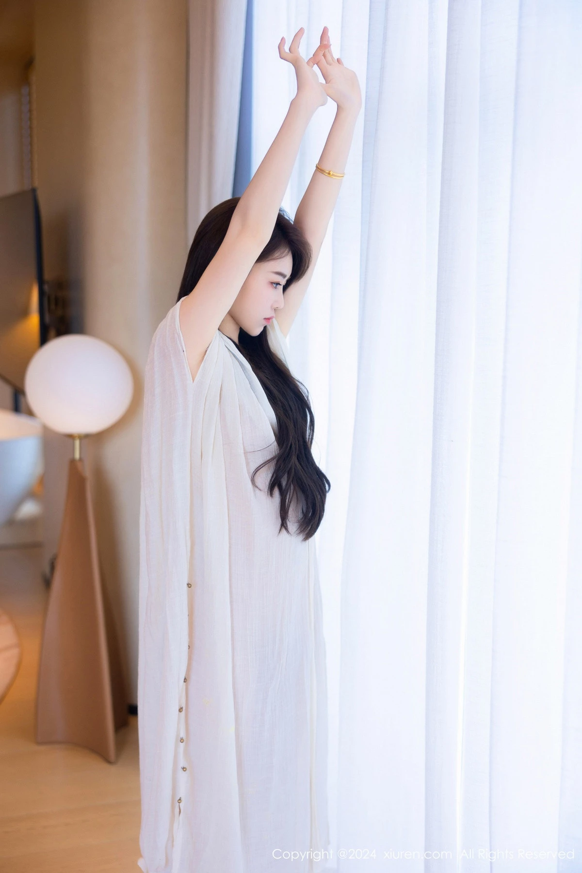 [[XiuRen秀人网]秀人网]No.8842_新人模特夏竹性感浅色连衣裙+白色薄纱服饰秀曼妙身姿诱惑写真83P